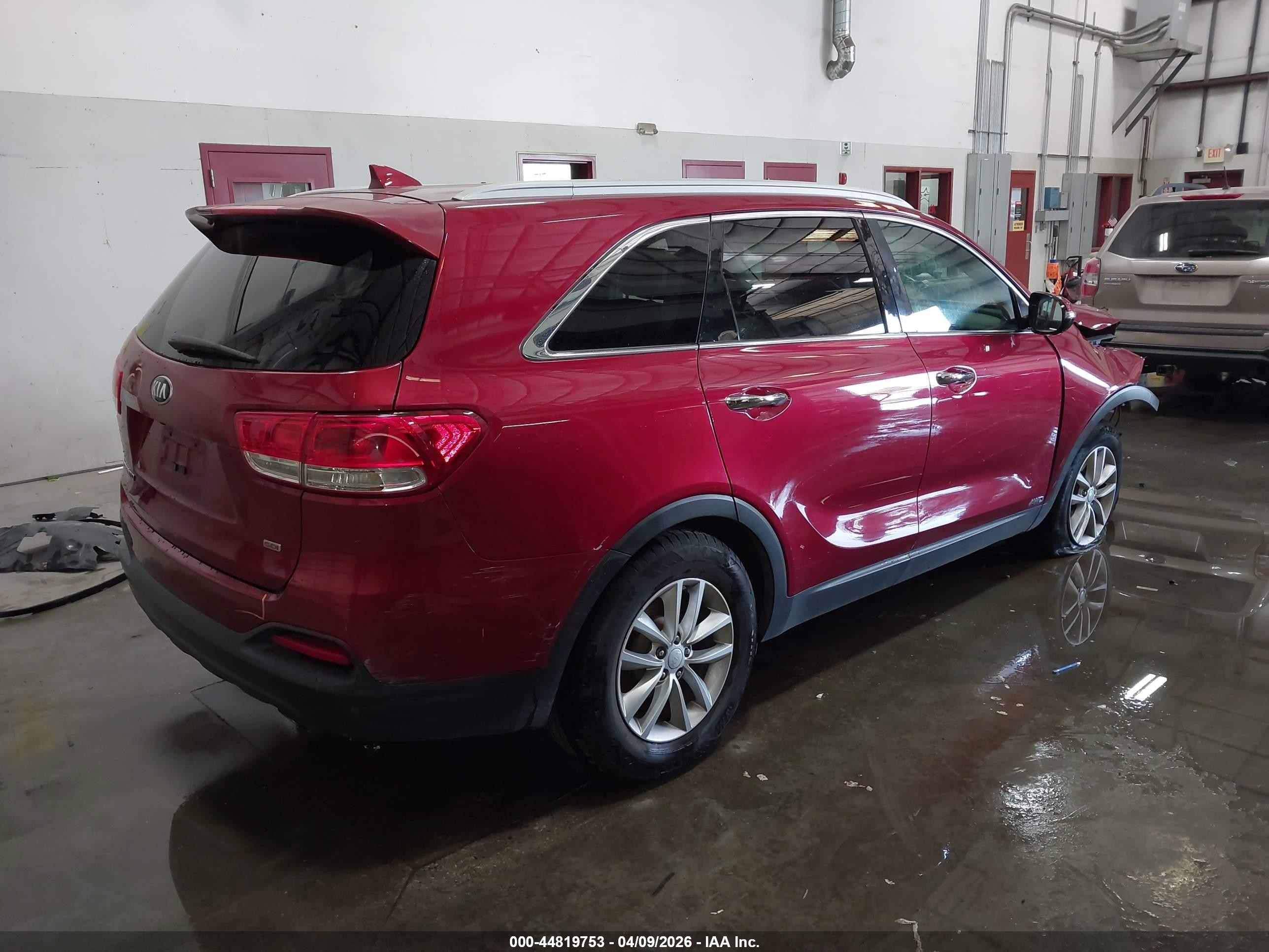 2016 Kia Sorento VIN 5XYPGDA36GG003659 IAAI salvage auction — Unknown, Salvage (Idaho), sold $800 on 2026-07-10 (photo 4)