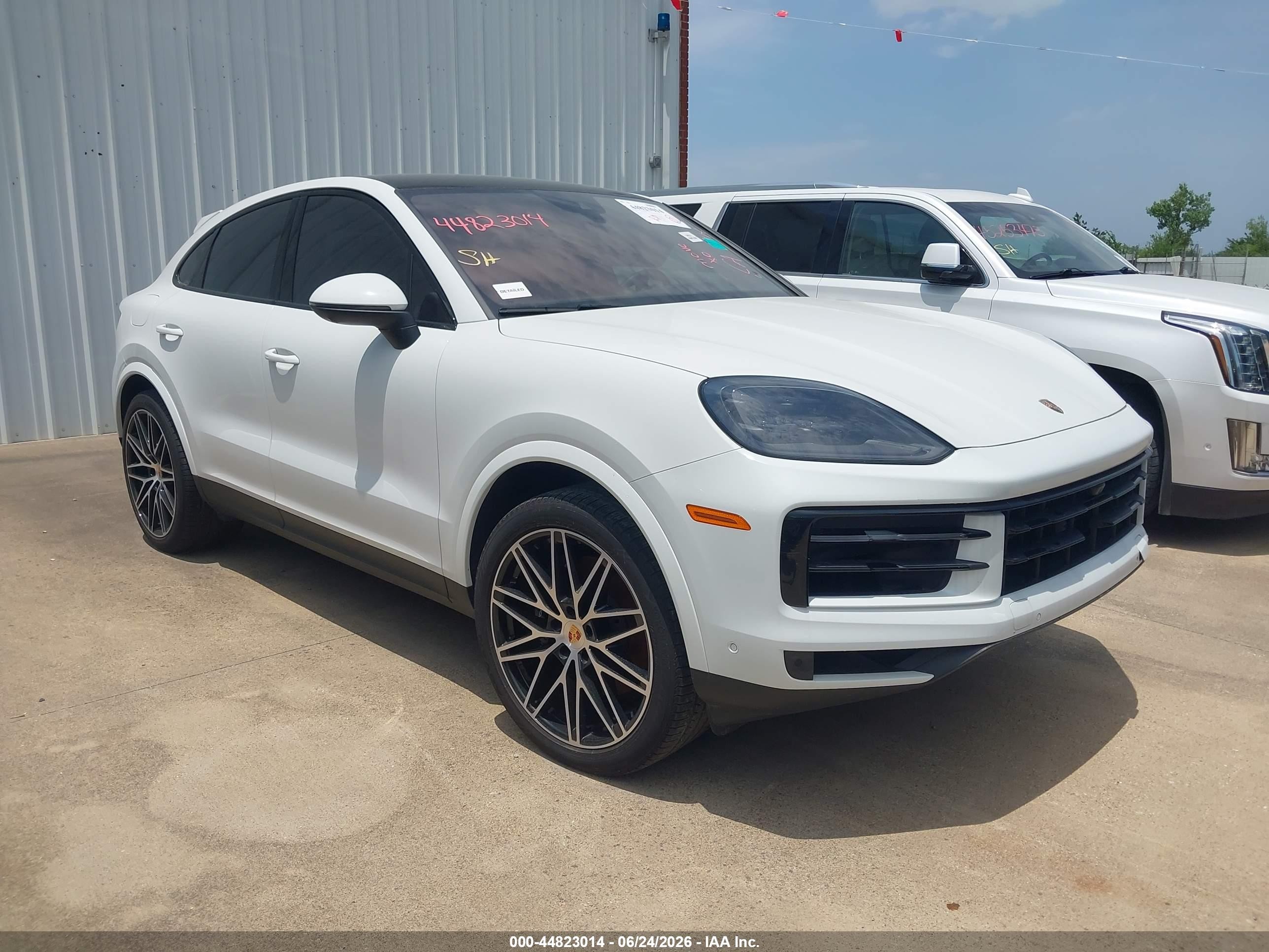 2025 Porsche Cayenne VIN WP1BA2AY5SDA31003 — IAAI salvage auction photo