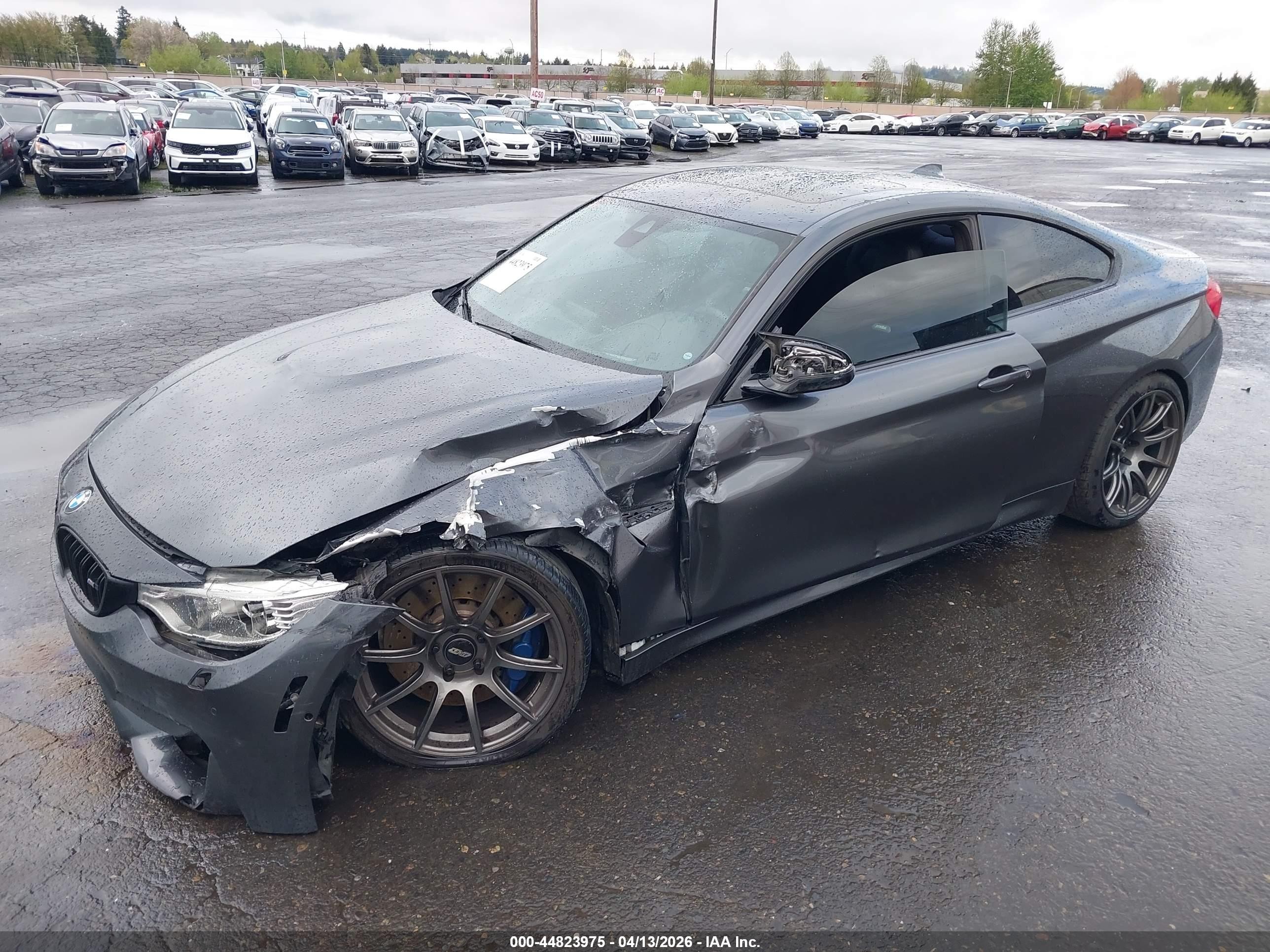2015 BMW M4 VIN WBS3R9C52FK331926 IAAI salvage auction — Side, Salvage (Oregon), sold $14,250 on 2026-07-09 (photo 2)