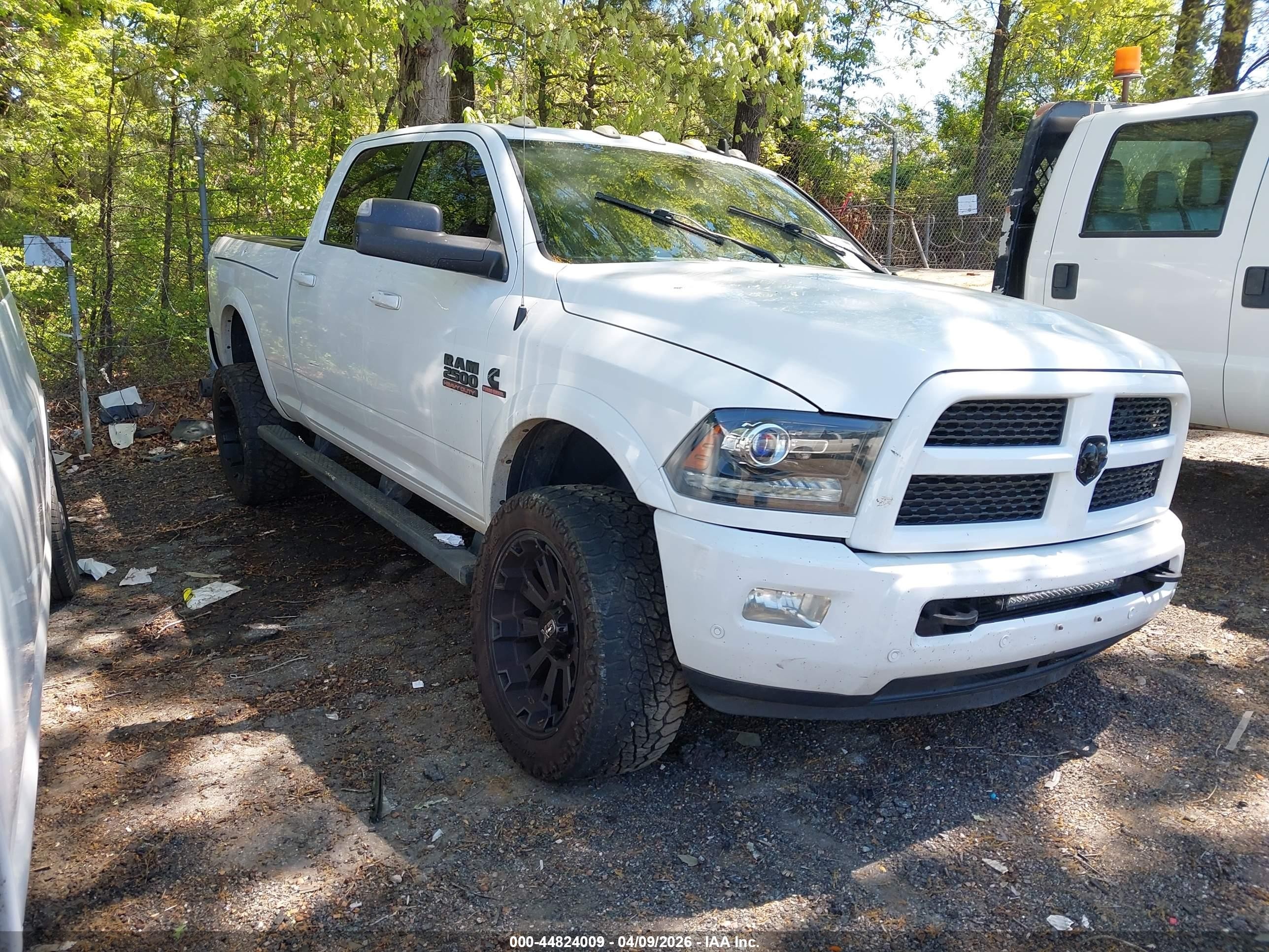 2017 Ram 2500 VIN 3C6UR5FL6HG586384 IAAI salvage auction — Front End, Salvage (Idaho), sold $8,600 on 2026-09-13 (photo 1)