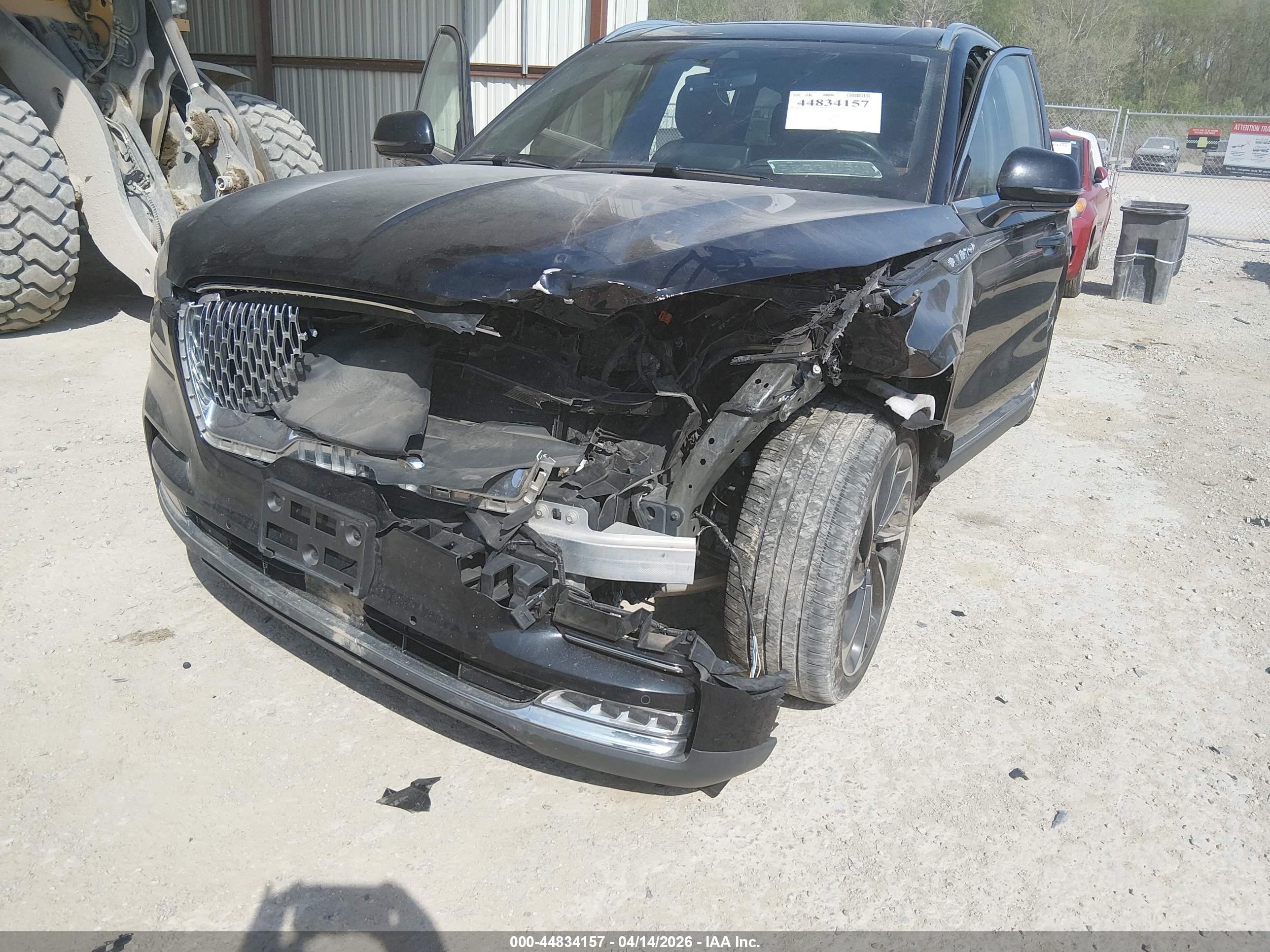2020 Lincoln Aviator VIN 5LM5J7XC3LGL25080 IAAI salvage auction — Front End, Salvage (Ohio), sold $5,100 on 2026-09-09 (photo 6)