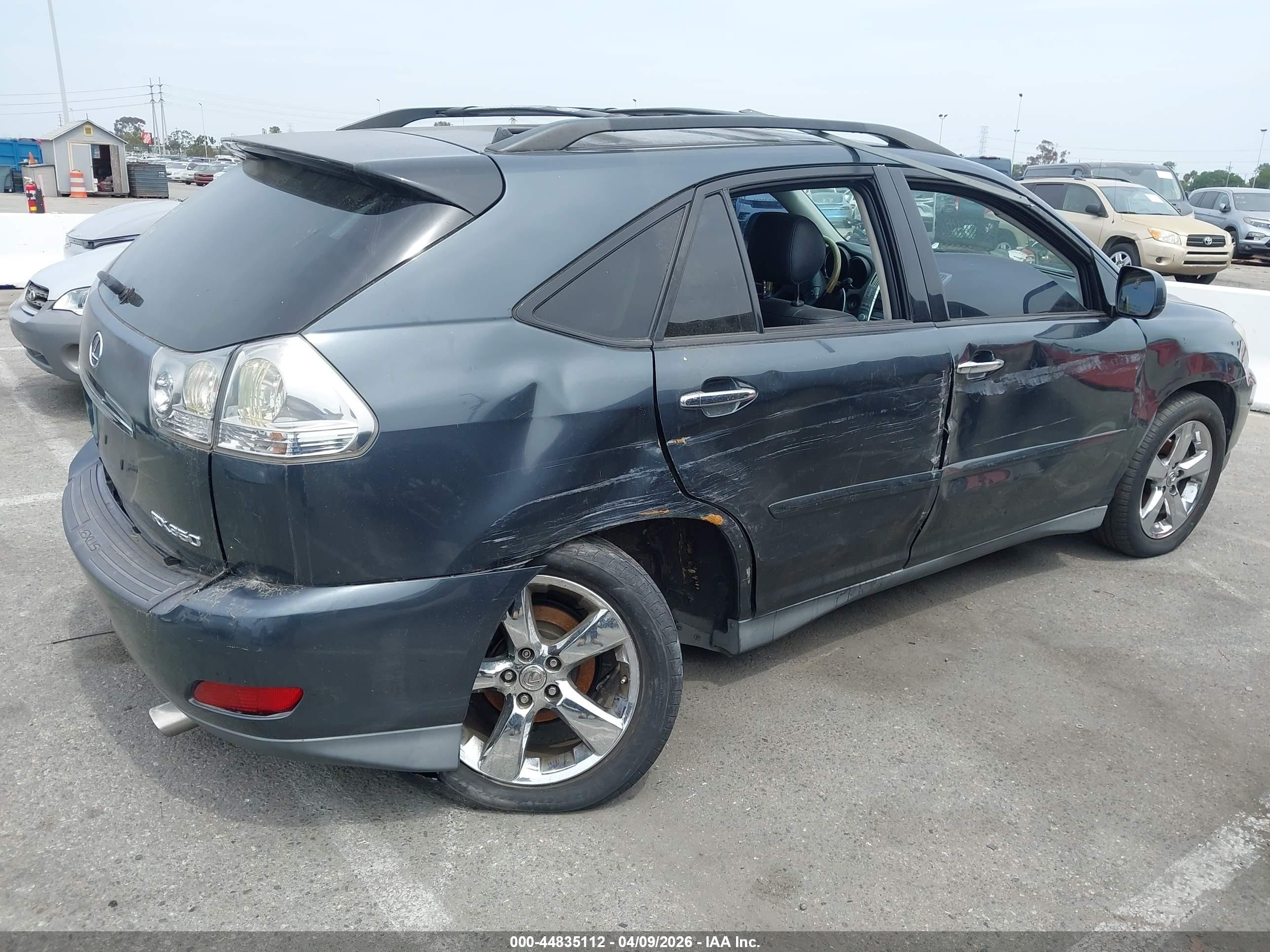 2008 Lexus RX 350 VIN 2T2GK31U58C027686 IAAI salvage auction — Side, Salvage (California), sold $1,300 on 2026-07-06 (photo 6)