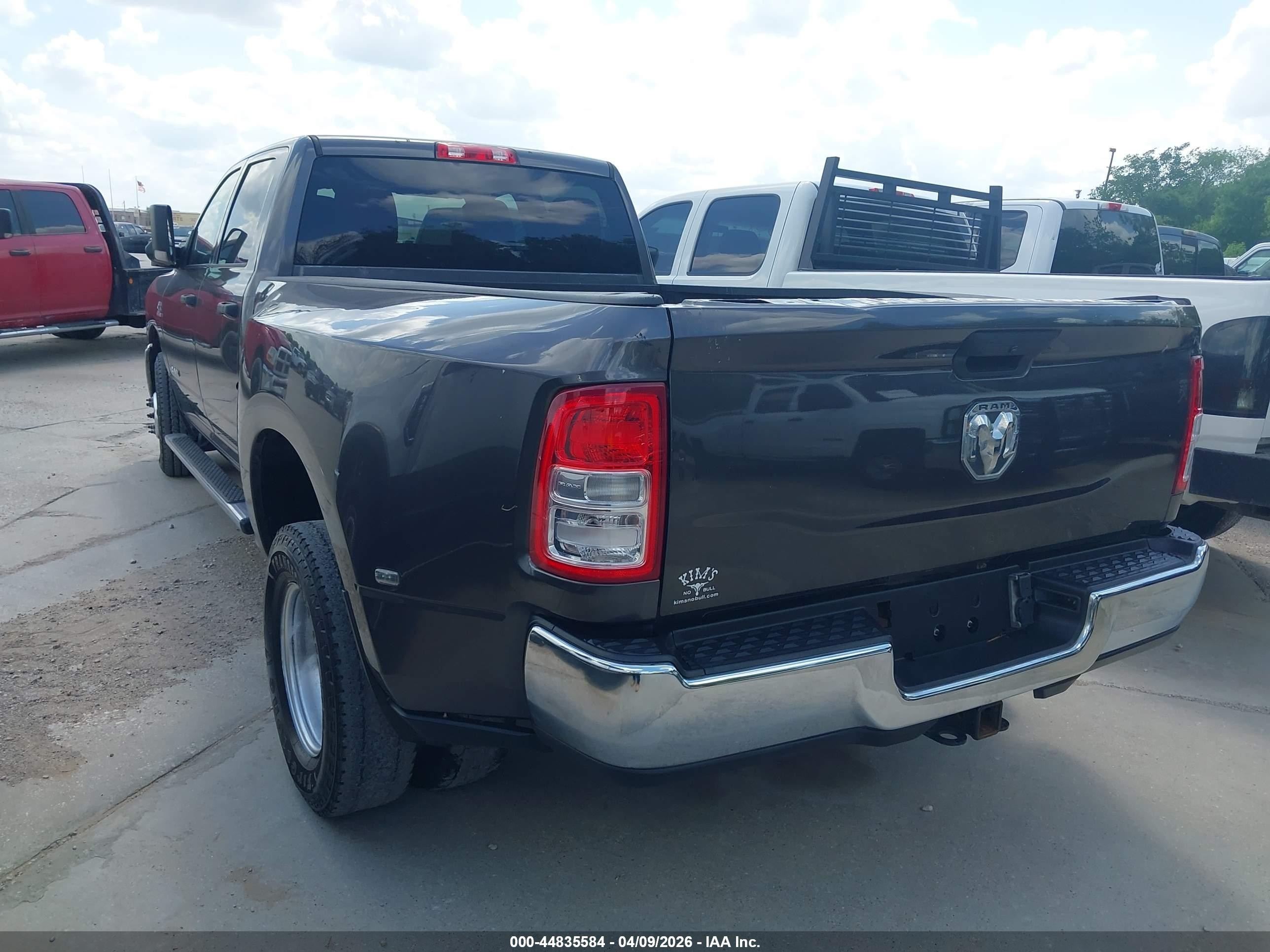 2021 Ram 3500 VIN 3C63RPGLXMG671650 IAAI salvage auction — Repossession, Clear (Texas), sold $18,250 on 2026-04-13 (photo 3)