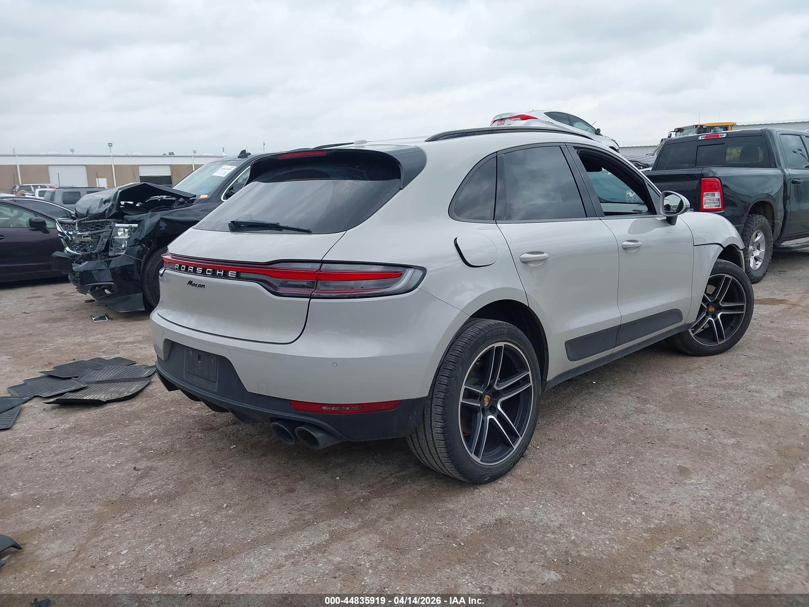 2021 Porsche Macan VIN WP1AA2A56MLB09721 IAAI salvage auction — Front End, Clear (Oklahoma), sold $16,150 on 2026-07-01 (photo 4)