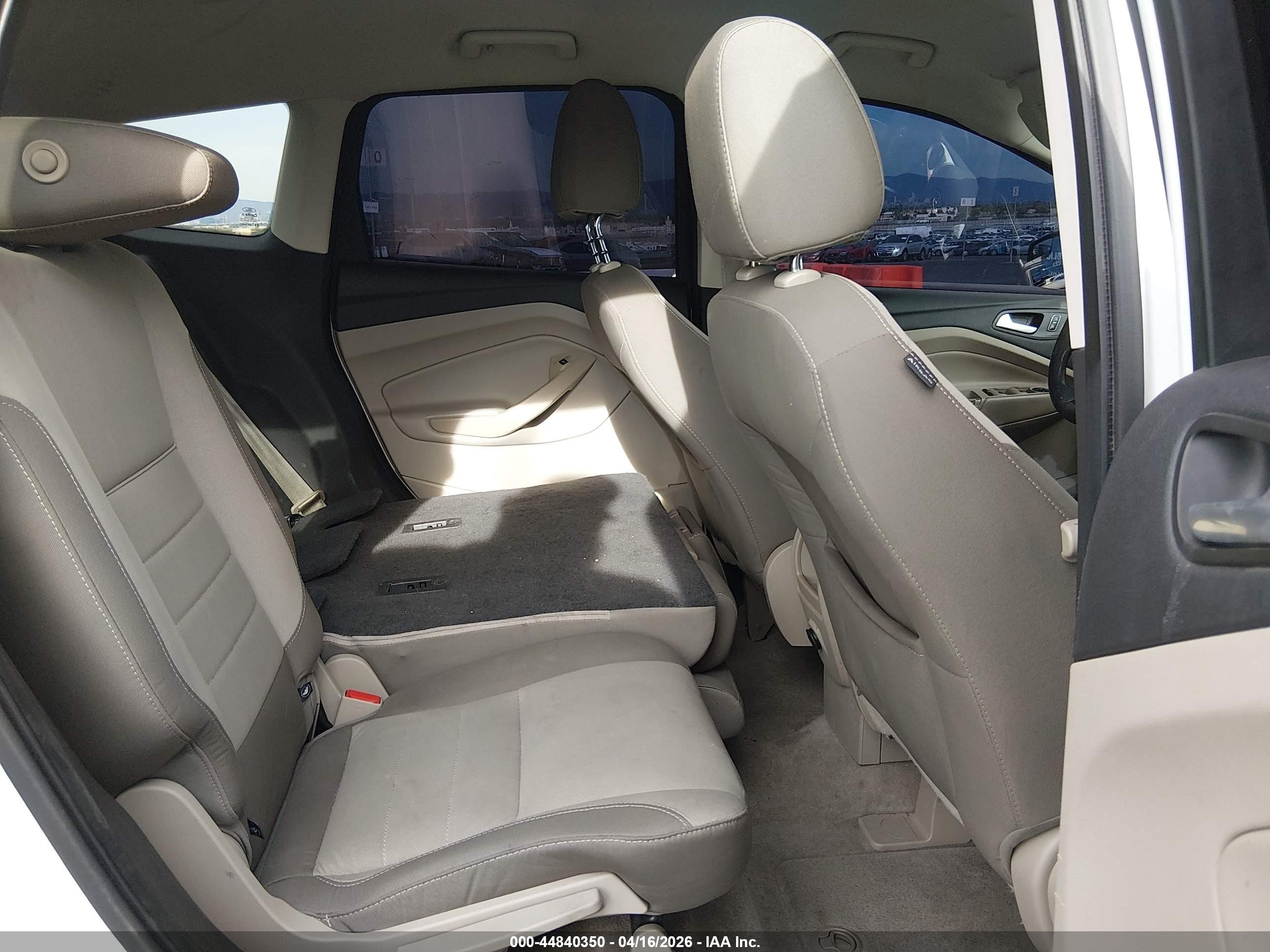2014 Ford Escape VIN 1FMCU0GX5EUB64389 IAAI salvage auction — Normal Wear, Salvage (Texas), sold $100 on 2026-07-10 (photo 8)
