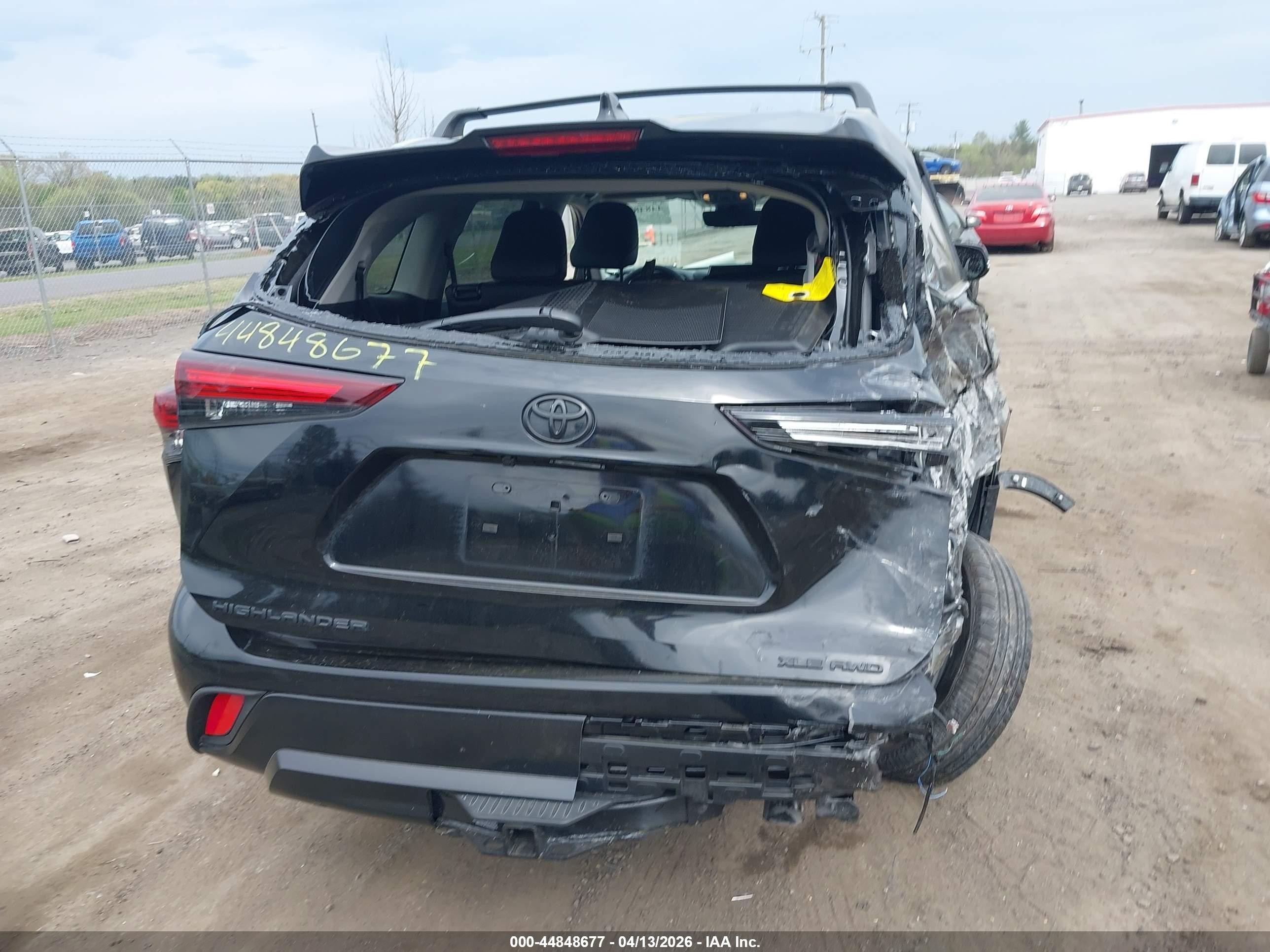 2026 Toyota Highlander VIN 5TDKDRBH2TS602209 IAAI salvage auction — Rear End, Salvage - Greater Than 75% (Maryland), sold $11,300 on 2026-07-10 (photo 6)