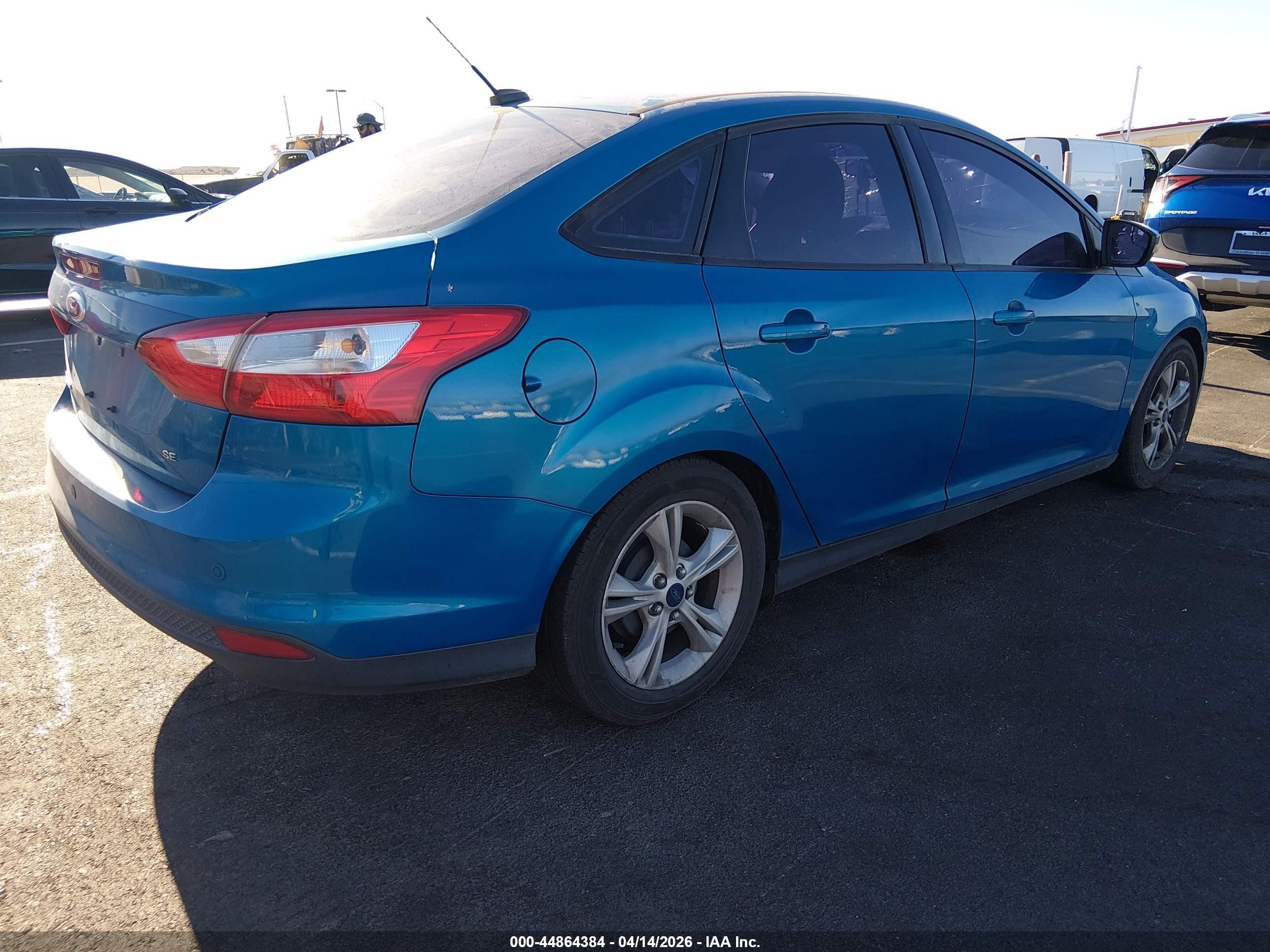 2014 Ford Focus VIN 1FADP3F22EL399397 IAAI salvage auction — Biohazard/Chemical, Salvage (Nevada), sold $100 on 2026-07-10 (photo 4)