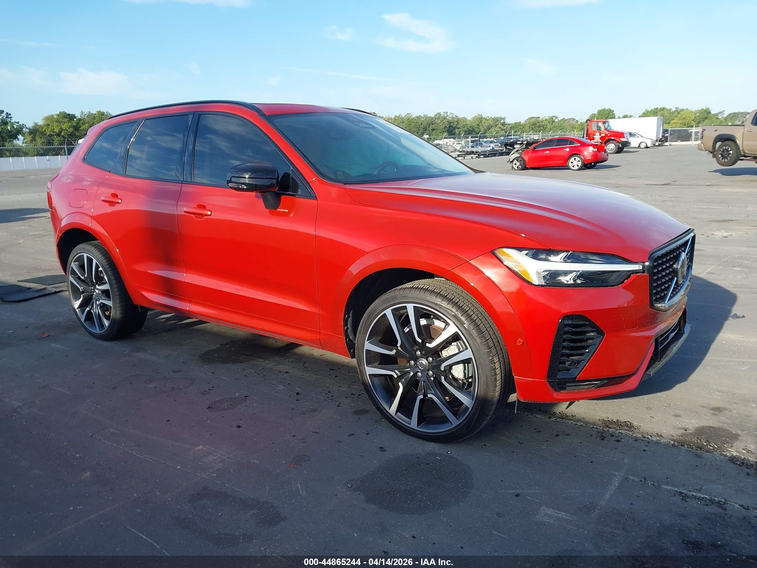 2024 Volvo XC60 Recharge VIN YV4H60DM4R1941521 — IAAI salvage auction photo