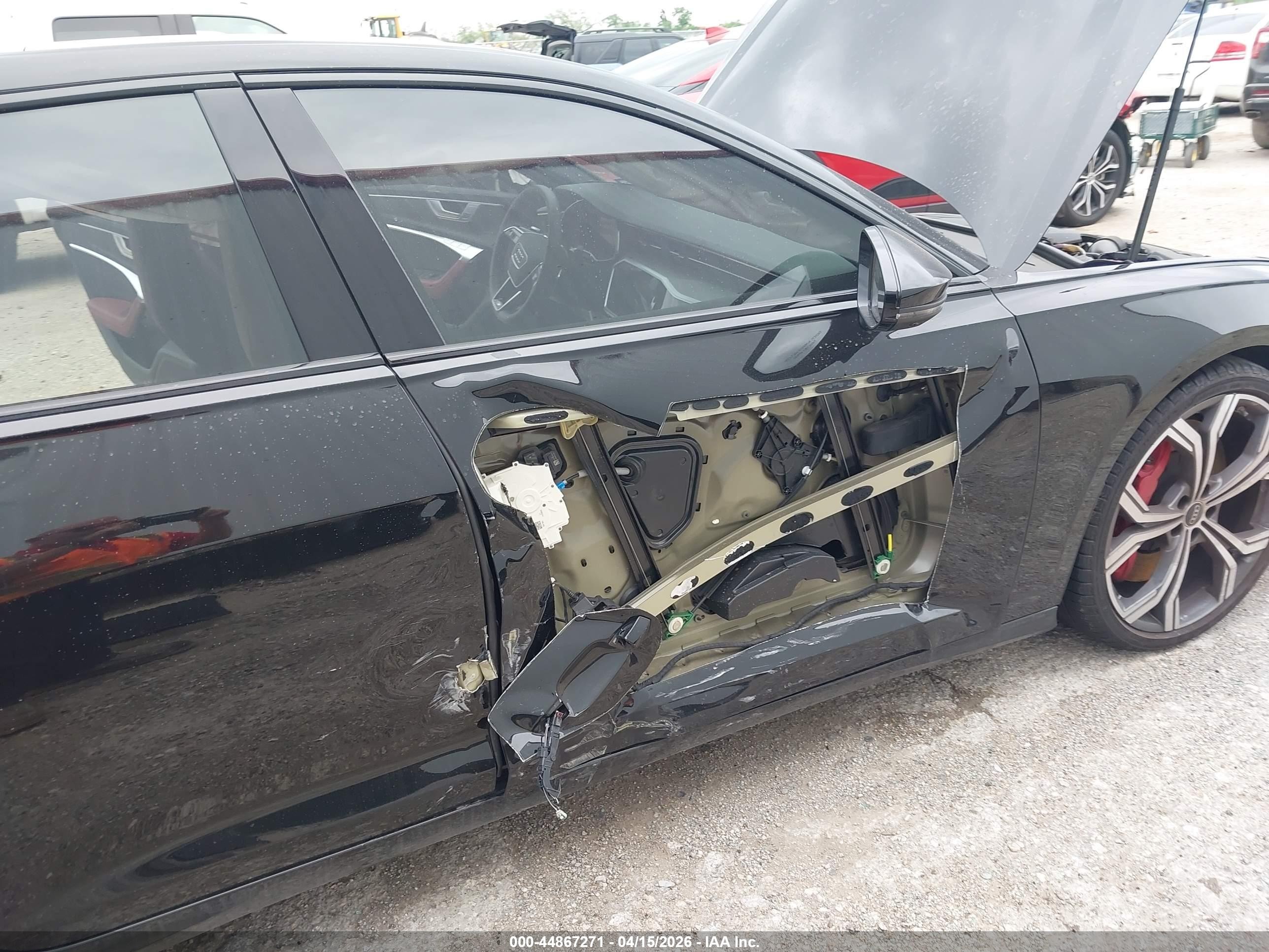 2025 Audi S6 VIN WAUEFBF26SN046315 IAAI salvage auction — Side, Original (Texas), sold $31,500 on 2026-05-26 (photo 6)