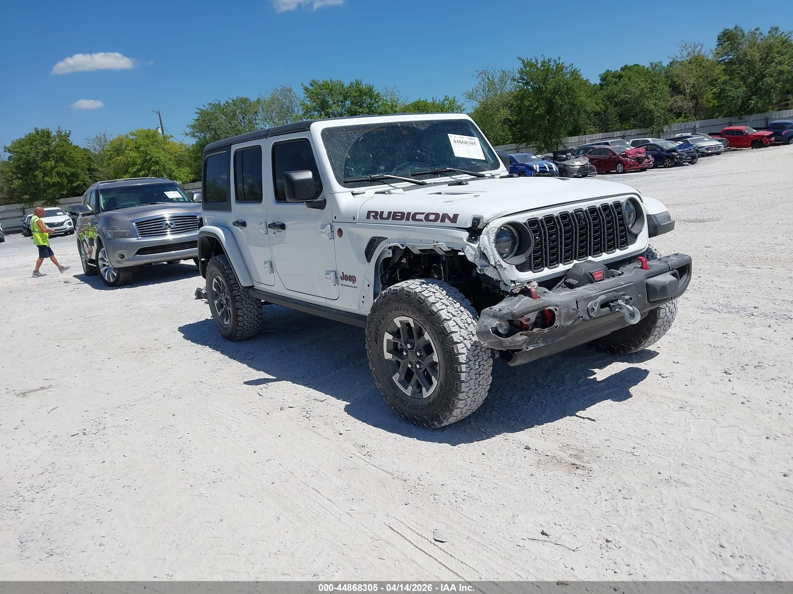 2025 Jeep Wrangler / VIN 1C4PJXFG3SW652460 IAAI salvage auction — Unknown, Rebuildable (Florida), sold $23,050 on 2026-08-24 (photo 1)