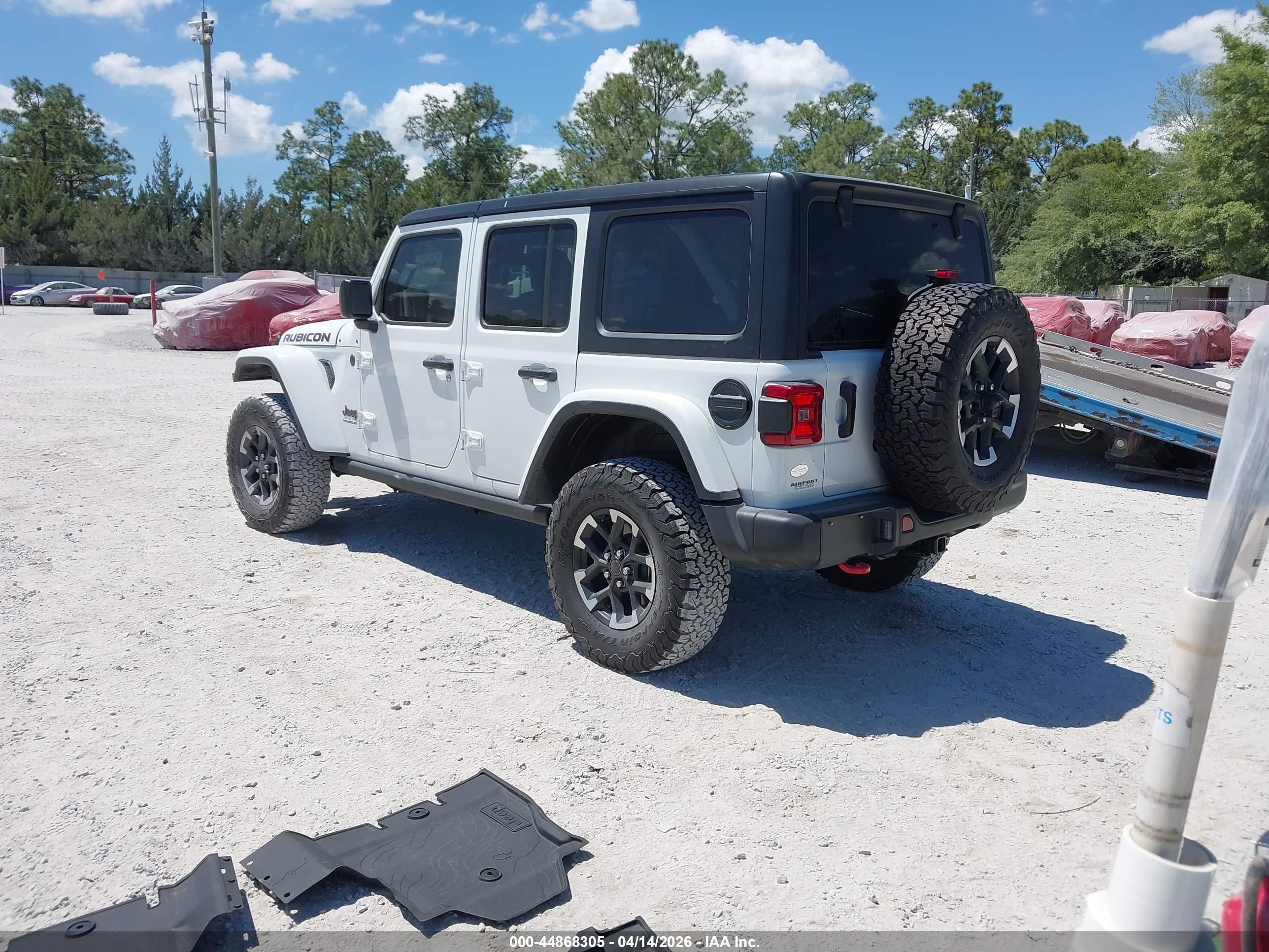 2025 Jeep Wrangler / VIN 1C4PJXFG3SW652460 IAAI salvage auction — Unknown, Rebuildable (Florida), sold $23,050 on 2026-08-24 (photo 3)