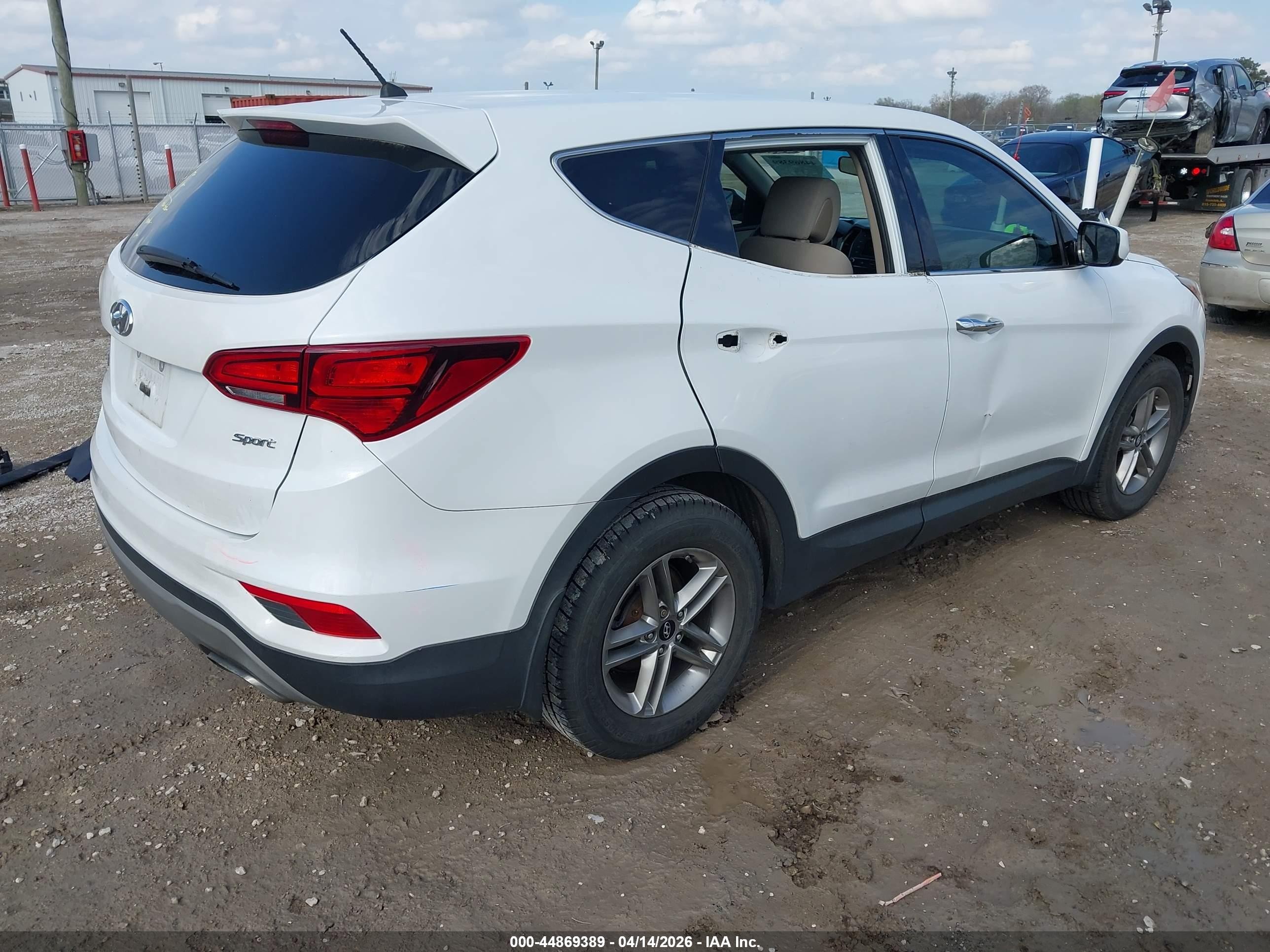 2018 Hyundai Santa Fe VIN 5XYZT3LBXJG551397 IAAI salvage auction — Rear End, Salvage (Indiana), sold $2,250 on 2026-07-11 (photo 4)
