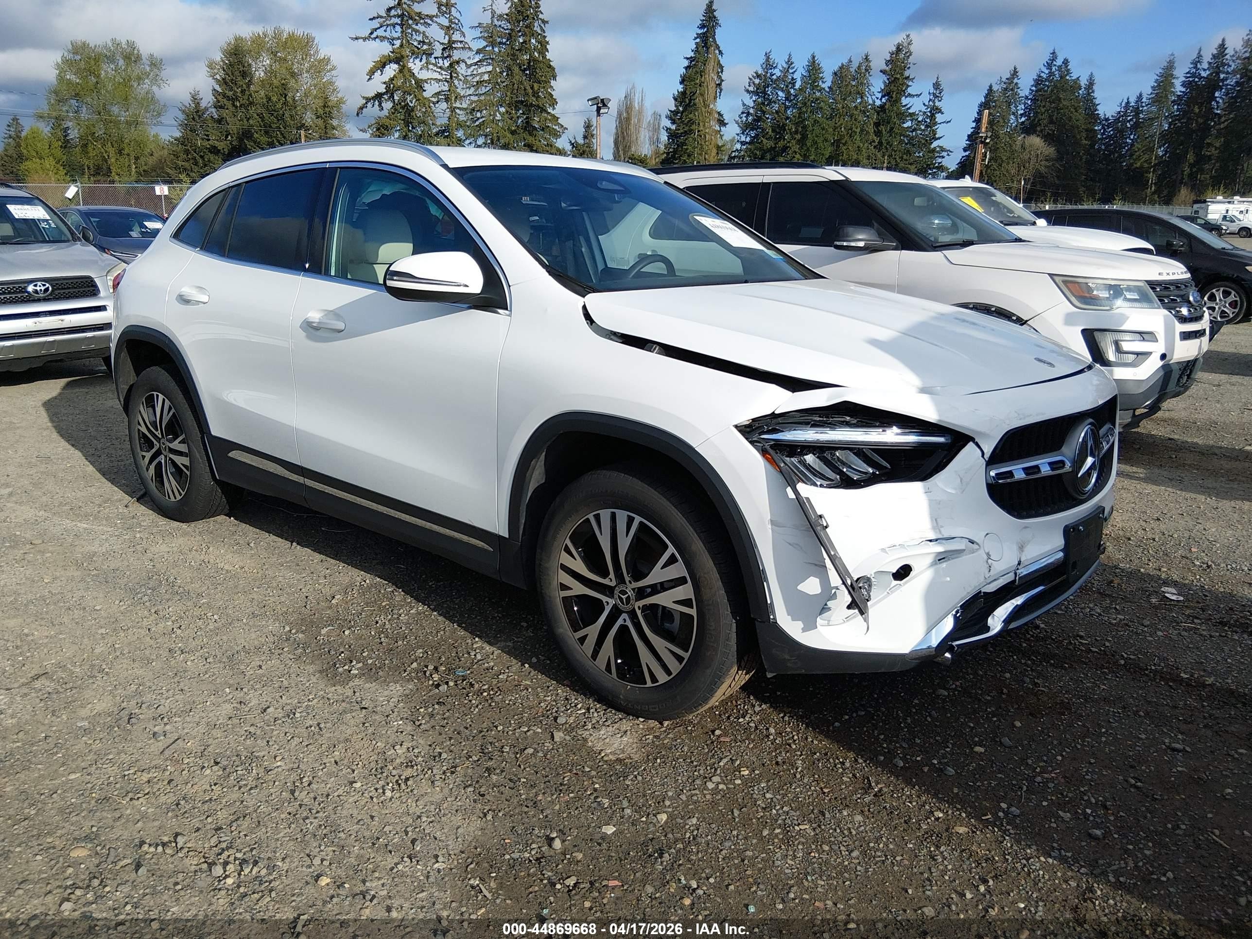 2025 Mercedes-Benz GLA-Class VIN W1N4N4HB1SJ711048 — IAAI salvage auction photo