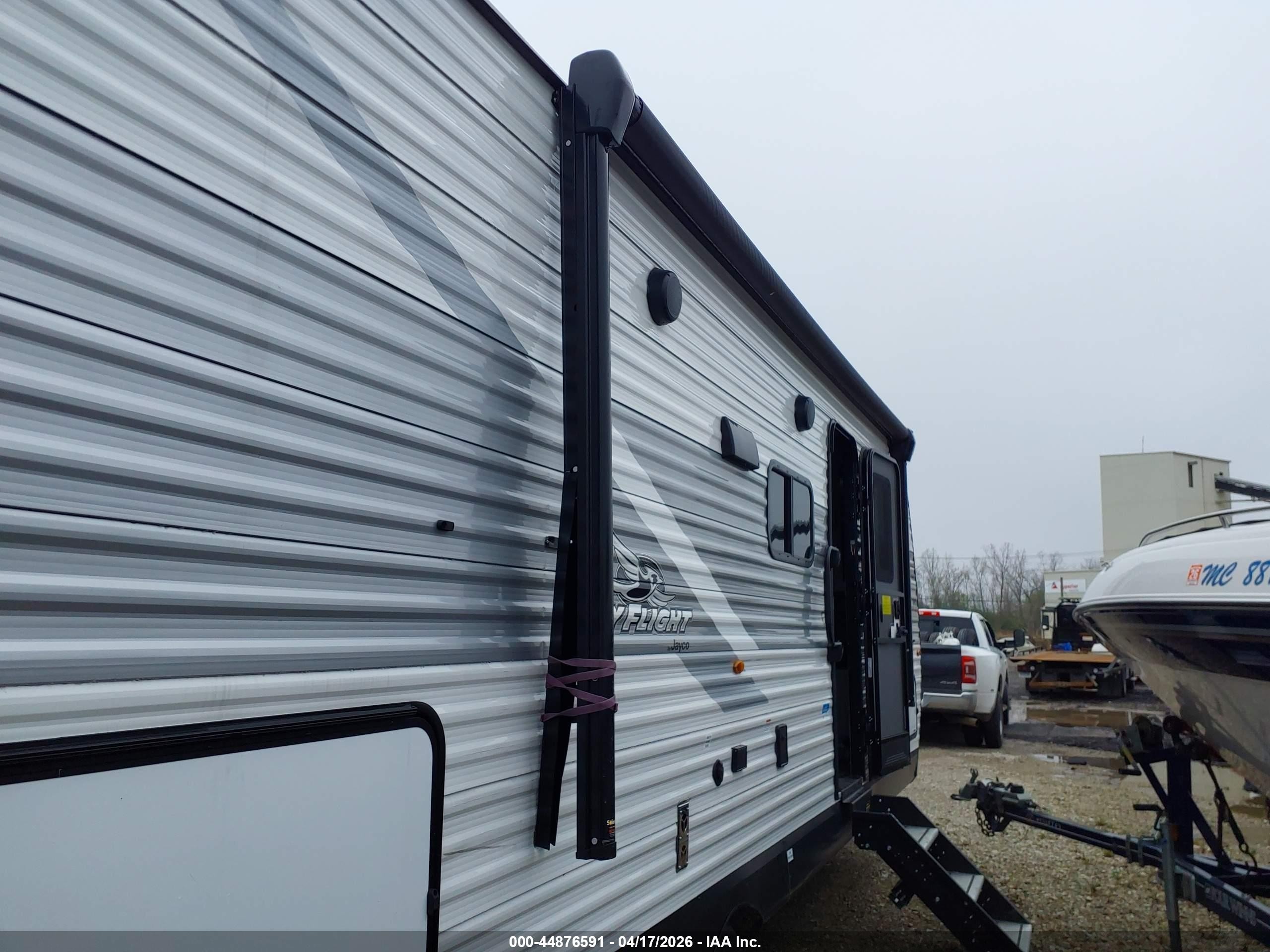 2025 Jayco Jayfl184bh VIN 1UJBC0BP3S1YW0899 IAAI salvage auction — Unknown, Scrap (Michigan), sold $1,150 on 2026-09-09 (photo 7)