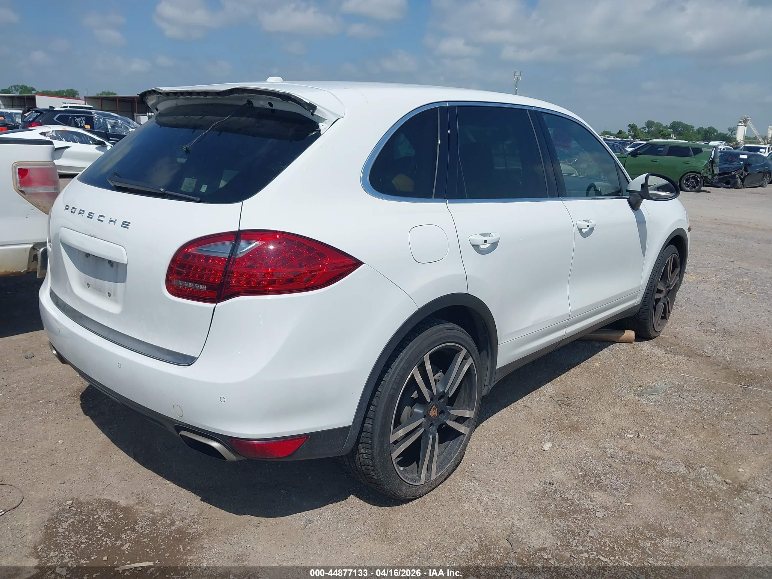 2012 Porsche Cayenne VIN WP1AA2A25CLA09629 IAAI salvage auction — Top/Roof, Original (Texas), sold $2,700 on 2026-06-30 (photo 4)