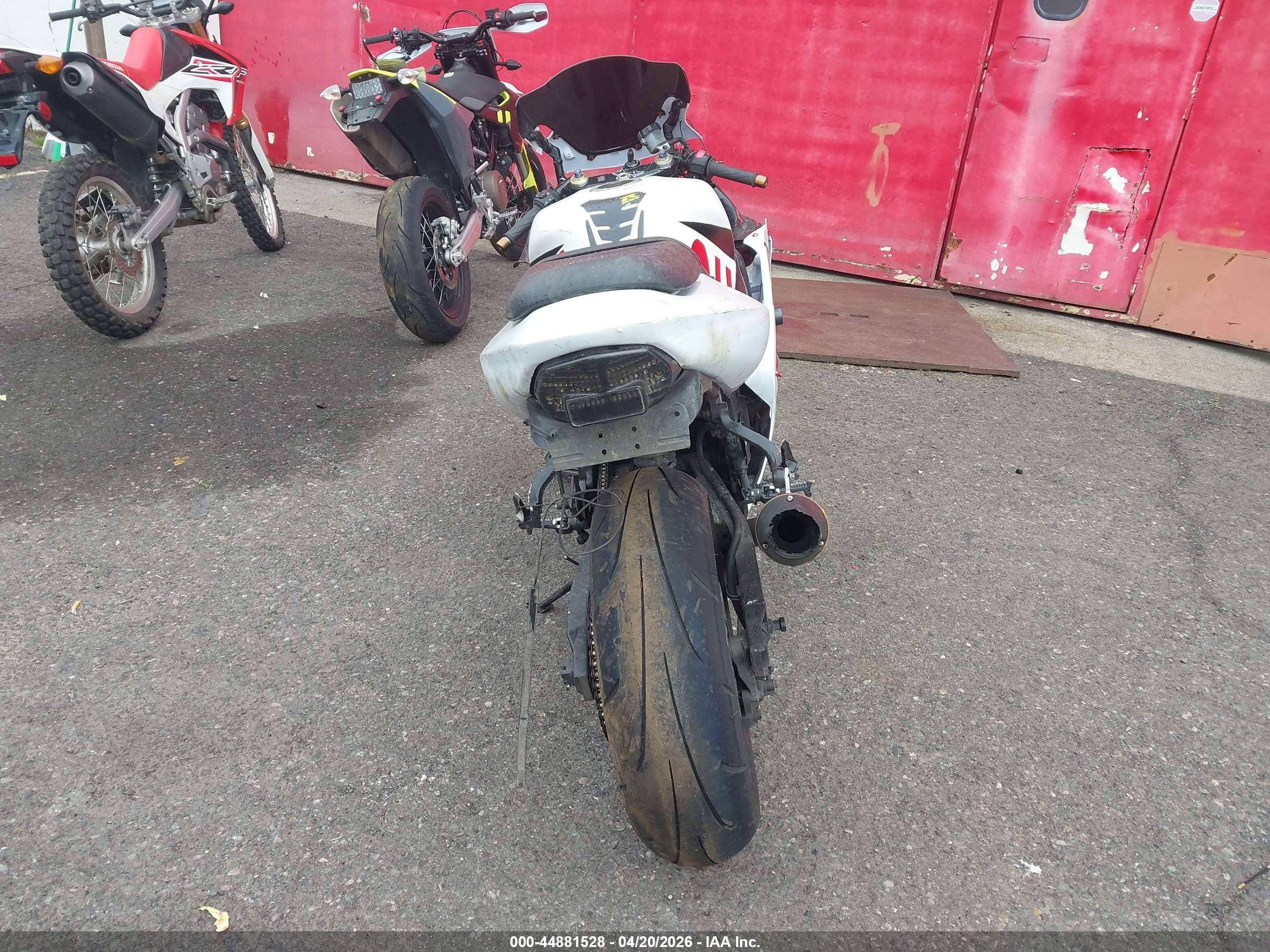 2001 Suzuki GSX-R600 VIN JS1GN7BA712100028 IAAI salvage auction — Unknown, Salvage (Oregon), sold $375 on 2026-07-09 (photo 6)