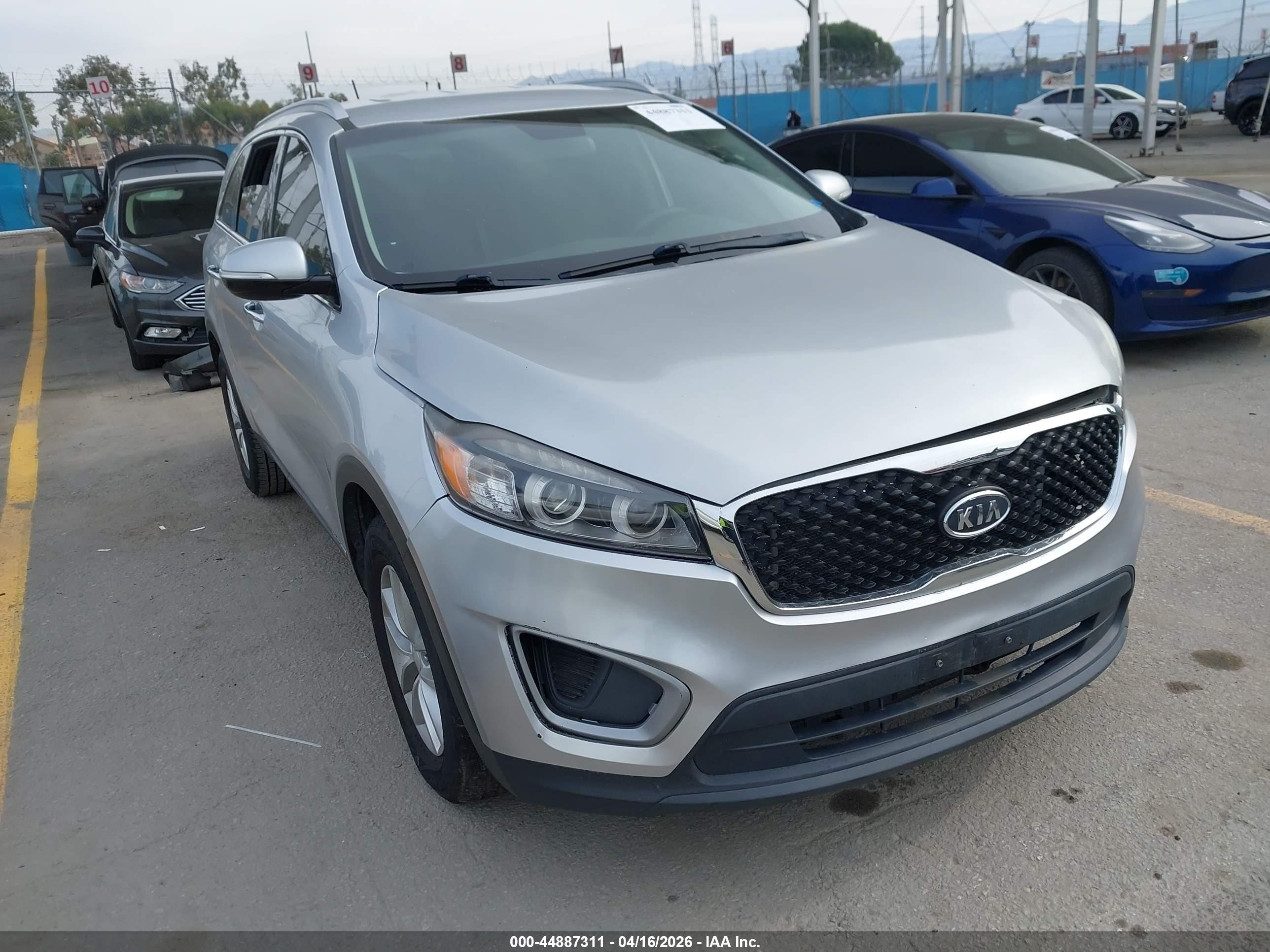 2018 Kia Sorento VIN 5XYPGDA55JG338954 IAAI salvage auction — Theft, Salvage Title - Dealer (California), sold $3,050 on 2026-07-10 (photo 1)
