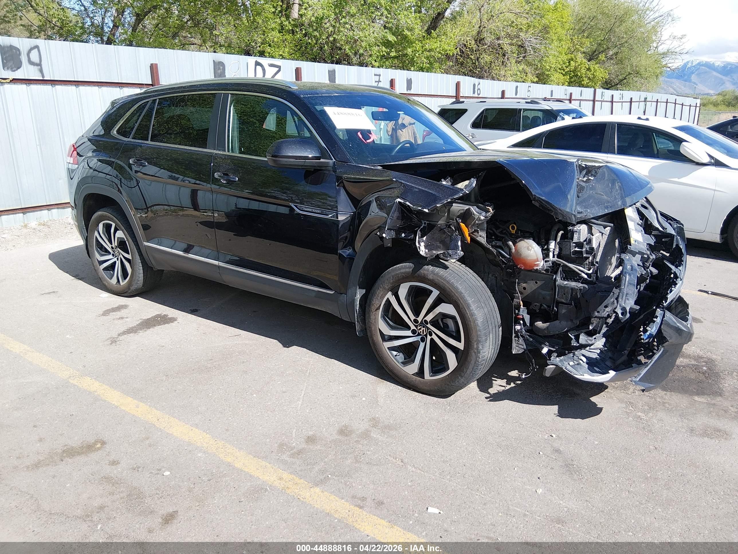 2023 Volkswagen Atlas Cross Sport VIN 1V2BC2CA2PC204886 IAAI salvage auction — Front End, Salvage (Idaho), sold $4,000 on 2026-07-09 (photo 1)