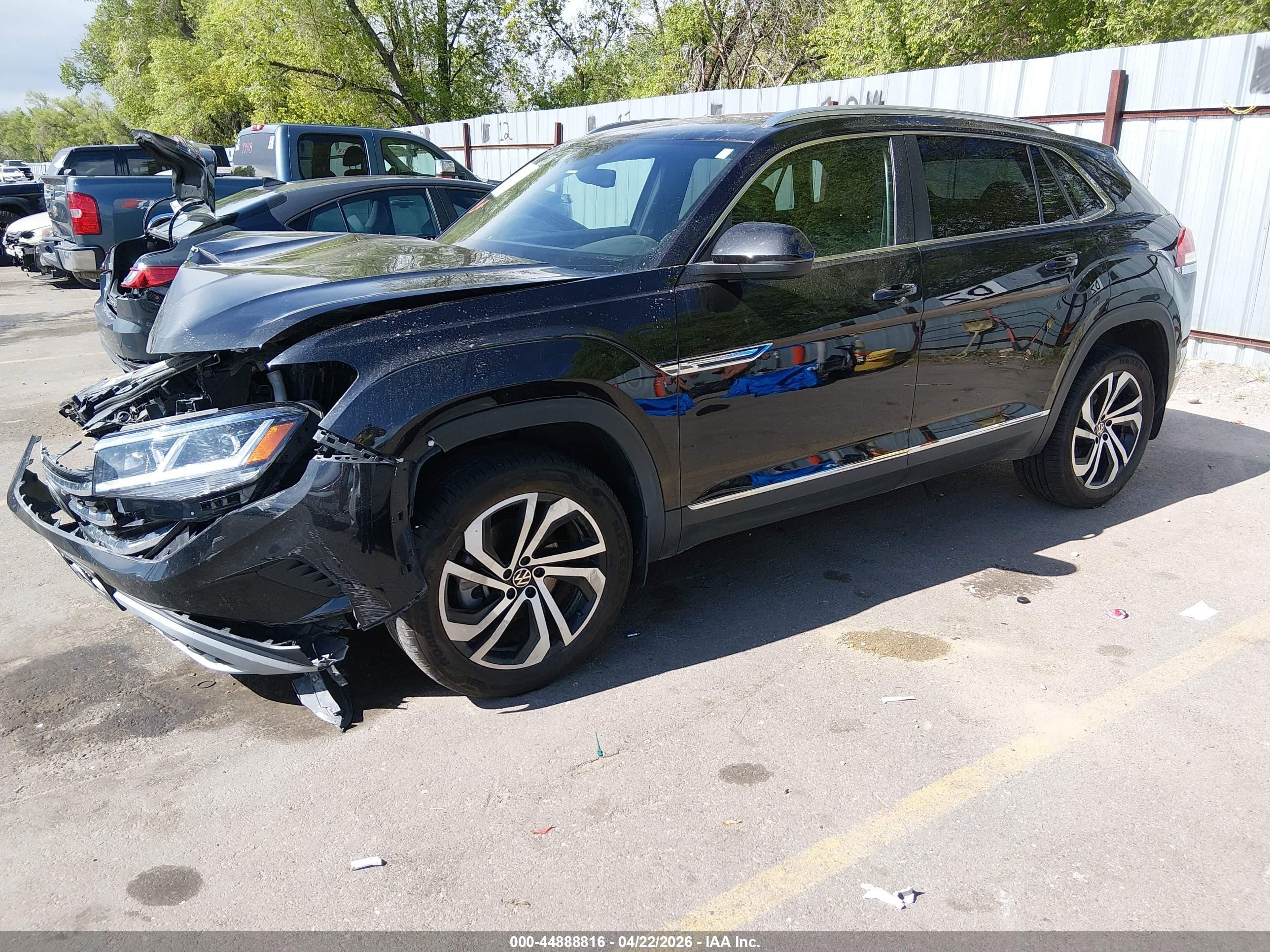 2023 Volkswagen Atlas Cross Sport VIN 1V2BC2CA2PC204886 IAAI salvage auction — Front End, Salvage (Idaho), sold $4,000 on 2026-07-09 (photo 2)