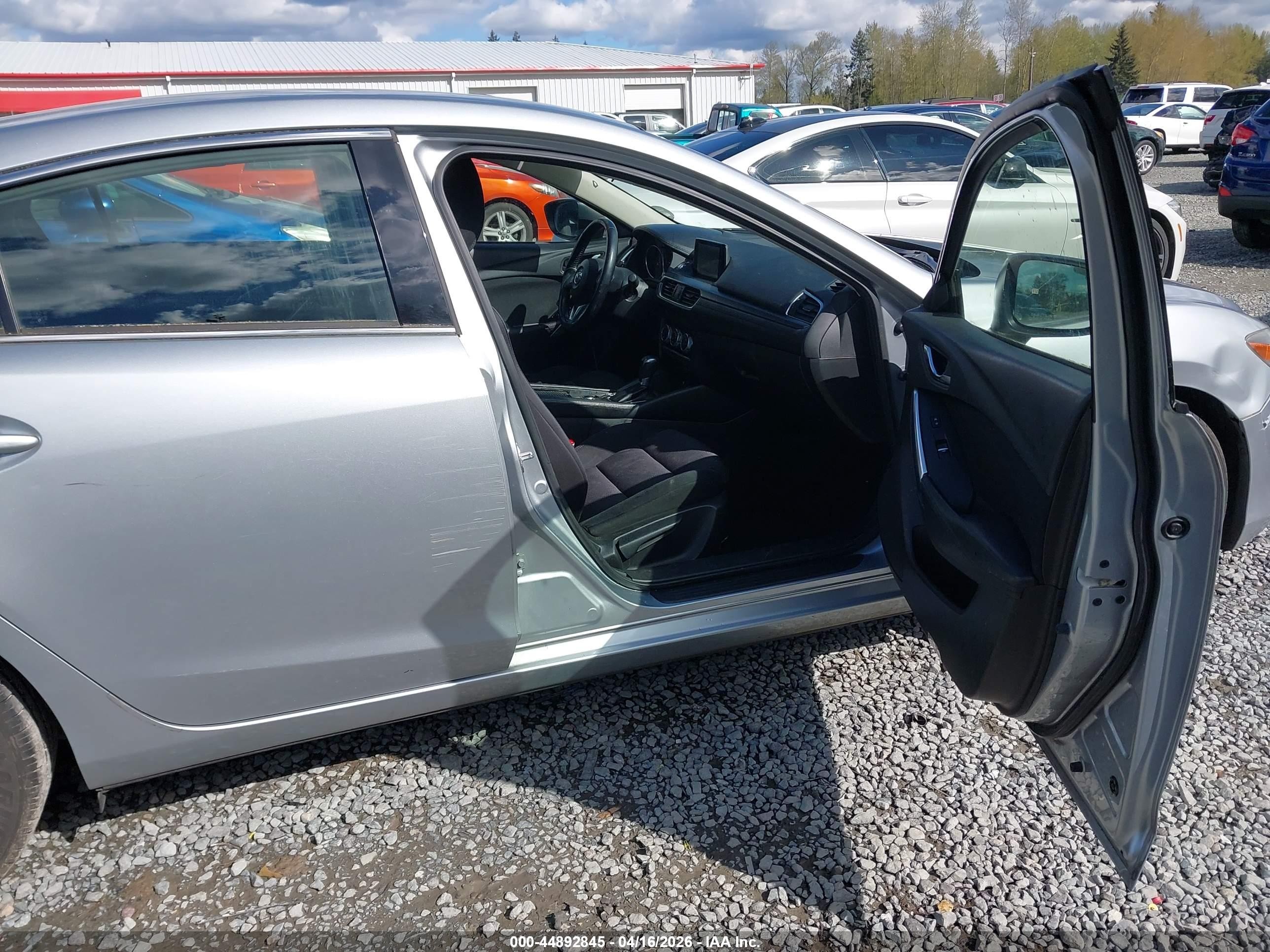 2016 Mazda 6 VIN JM1GJ1U55G1480385 IAAI salvage auction — Rear End, Bill Of Sale (Washington), sold $1,150 on 2026-09-13 (photo 5)