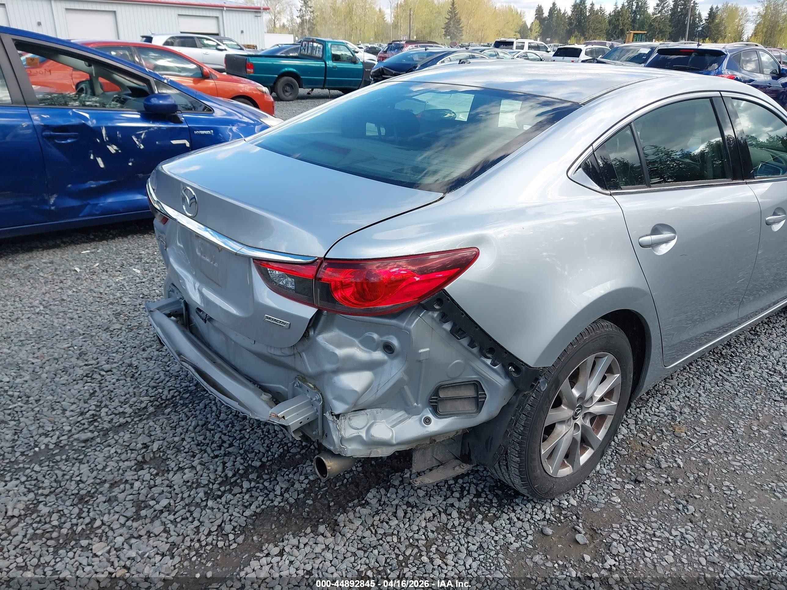 2016 Mazda 6 VIN JM1GJ1U55G1480385 IAAI salvage auction — Rear End, Bill Of Sale (Washington), sold $1,150 on 2026-09-13 (photo 6)