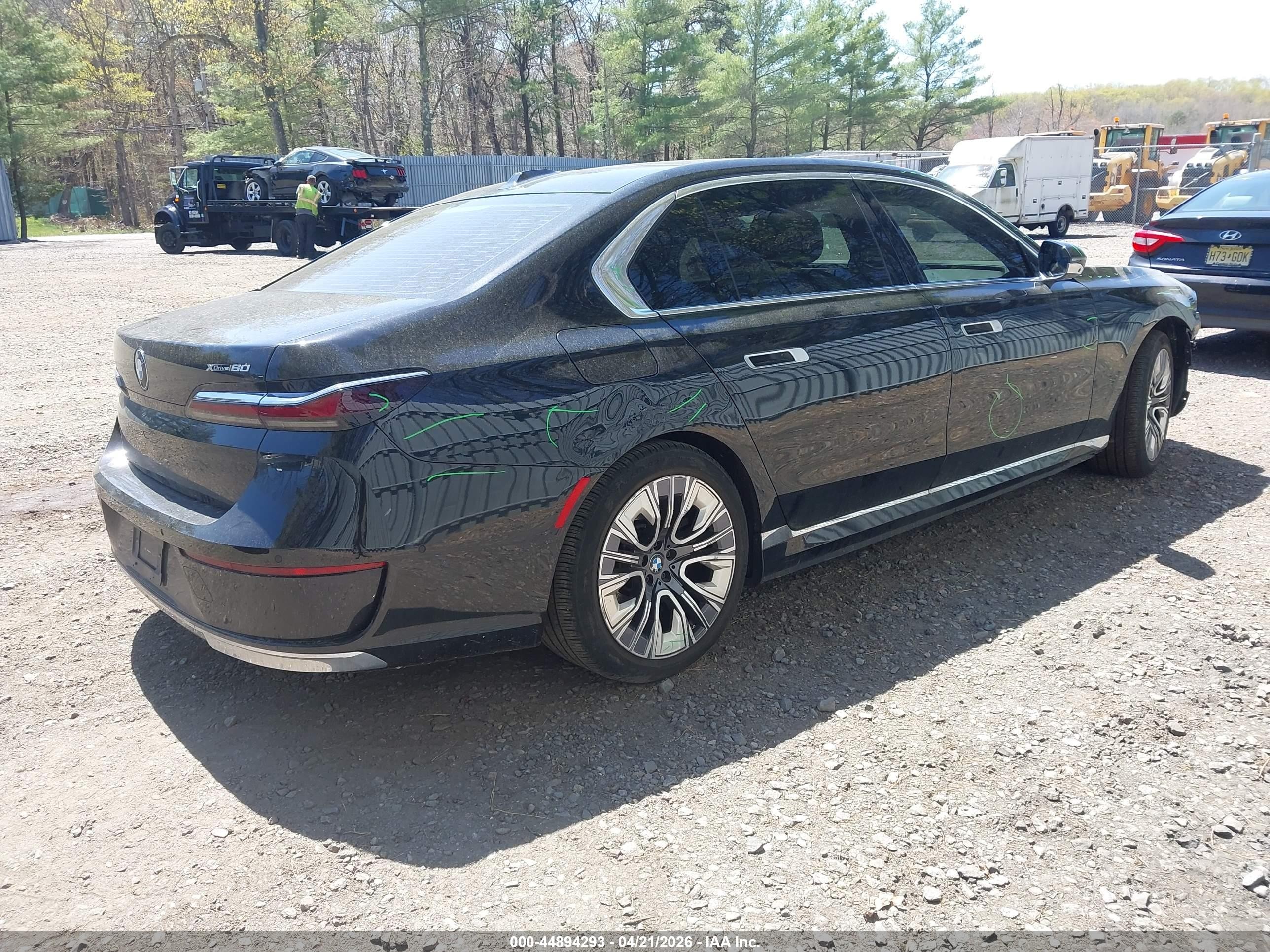2024 BMW I7 VIN WBY53EJ04RCP61651 IAAI salvage auction — Front End, Salvage (New Jersey), sold $35,000 on 2026-08-10 (photo 4)