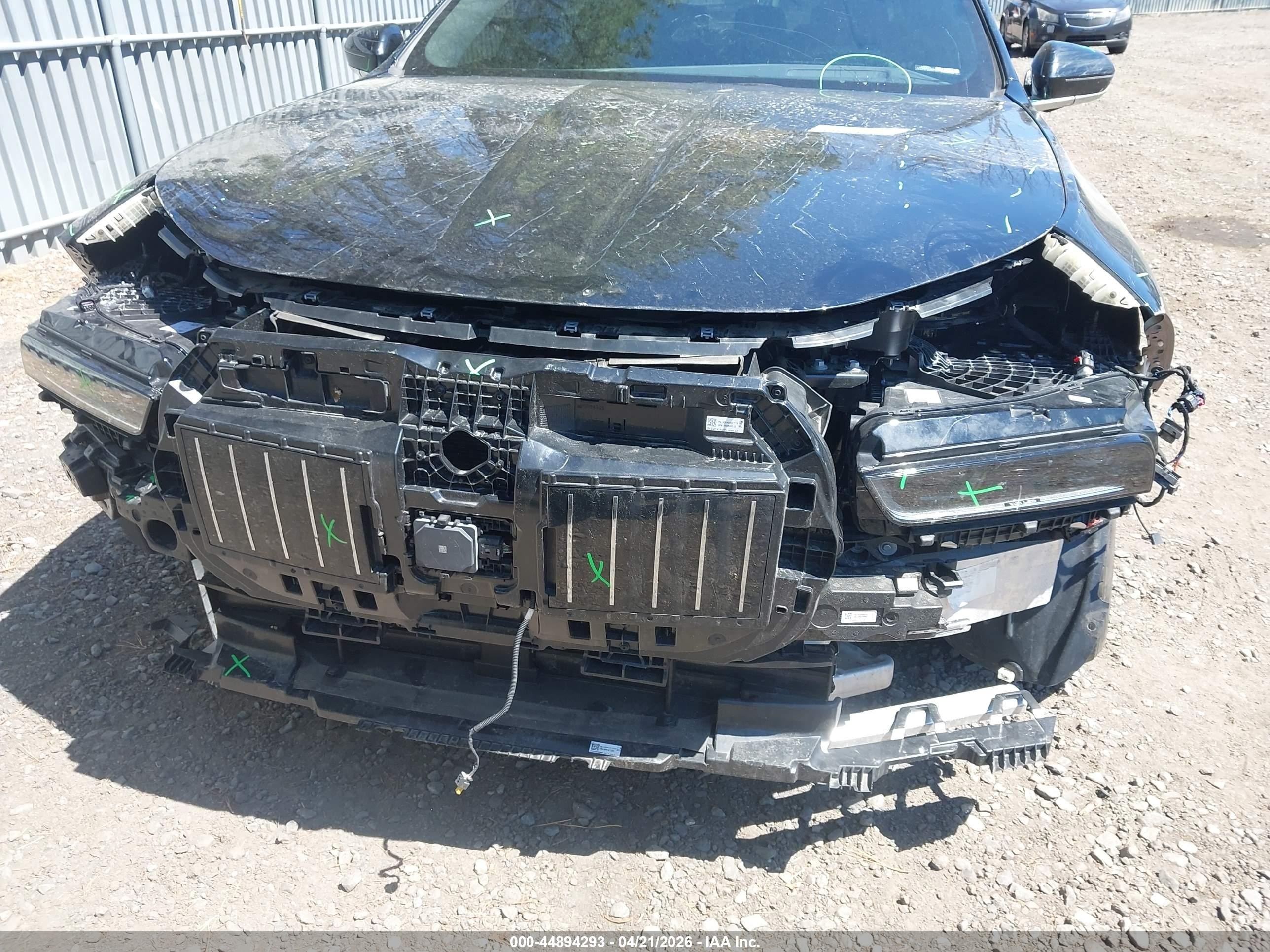 2024 BMW I7 VIN WBY53EJ04RCP61651 IAAI salvage auction — Front End, Salvage (New Jersey), sold $35,000 on 2026-08-10 (photo 6)