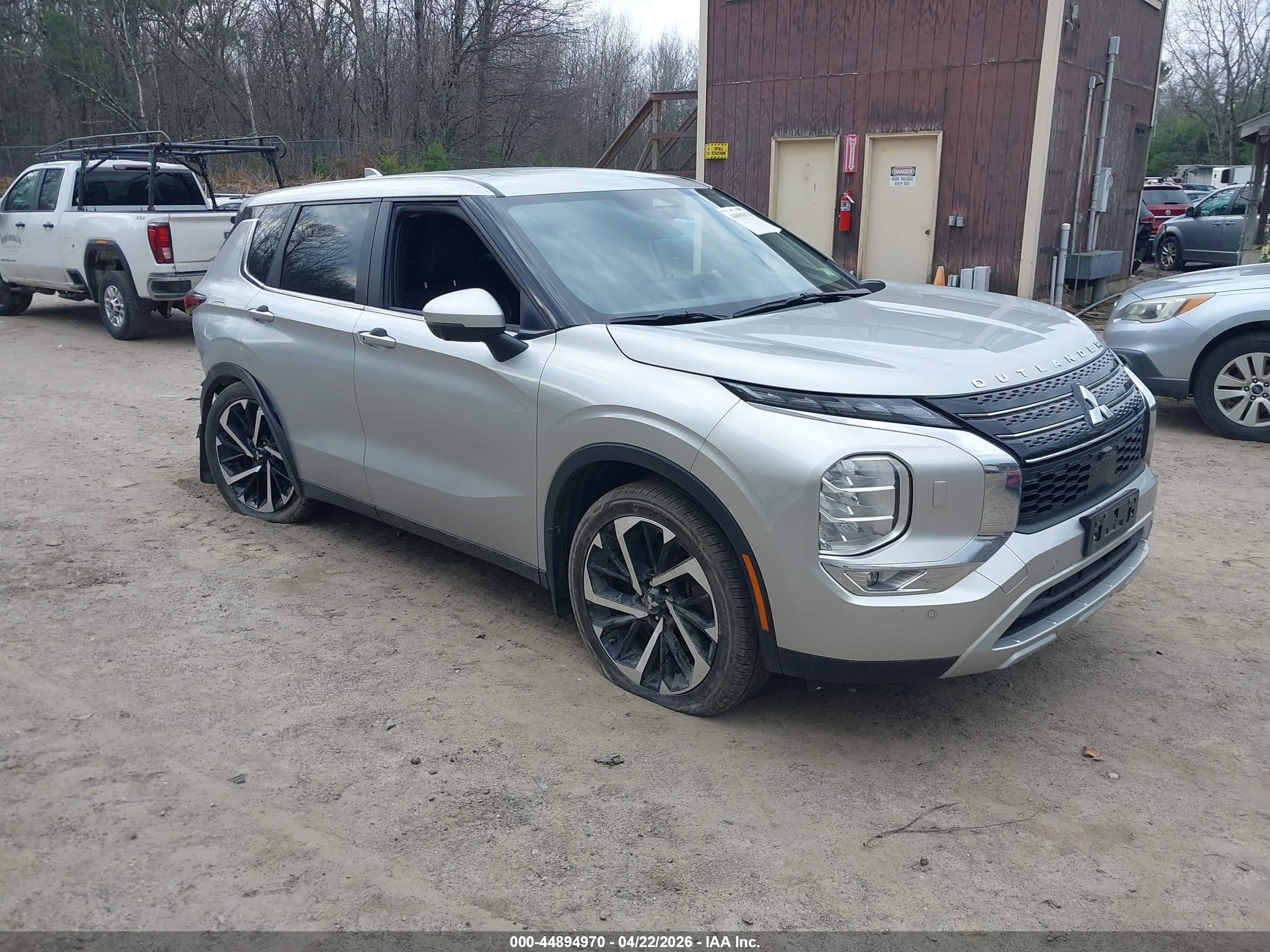 2023 Mitsubishi Outlander VIN JA4J4UA8XPZ051462 — IAAI salvage auction photo