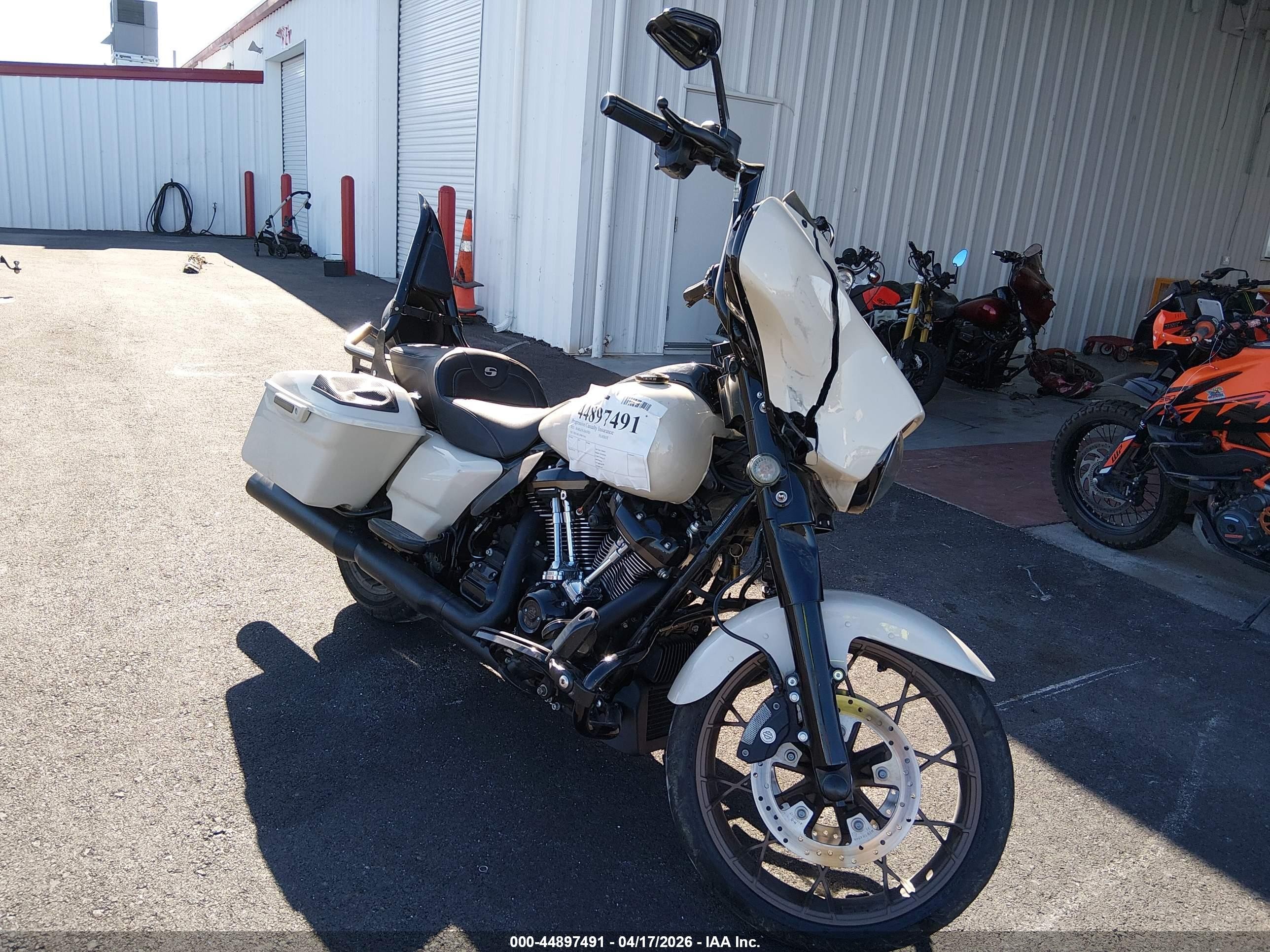 2023 Harley-Davidson FLHXST VIN 1HD1ABL12PB675461 — IAAI salvage auction photo