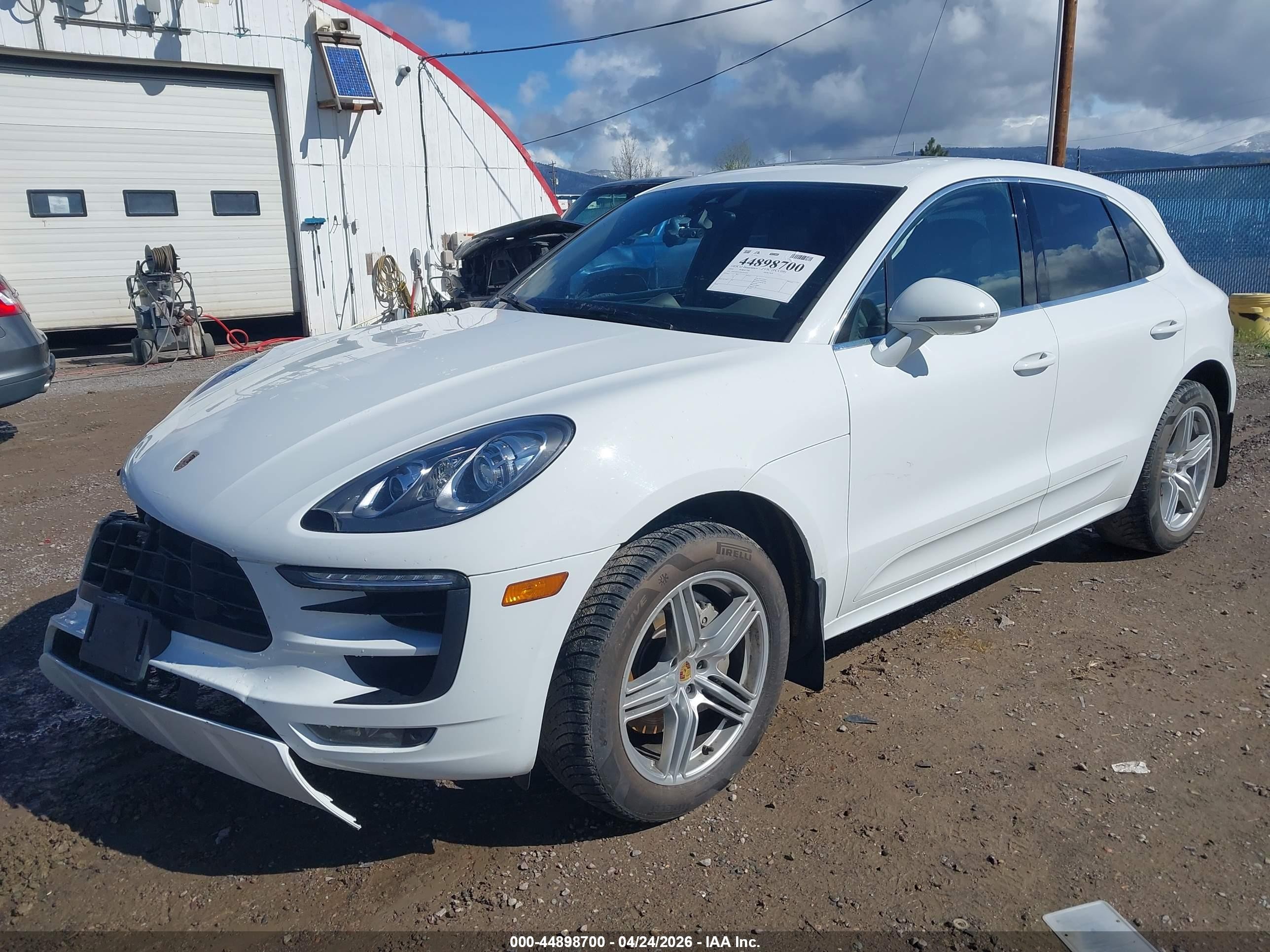 2018 Porsche Macan VIN WP1AB2A52JLB32938 IAAI salvage auction — Unknown, Salvage (Montana), sold $2,150 on 2026-07-01 (photo 2)