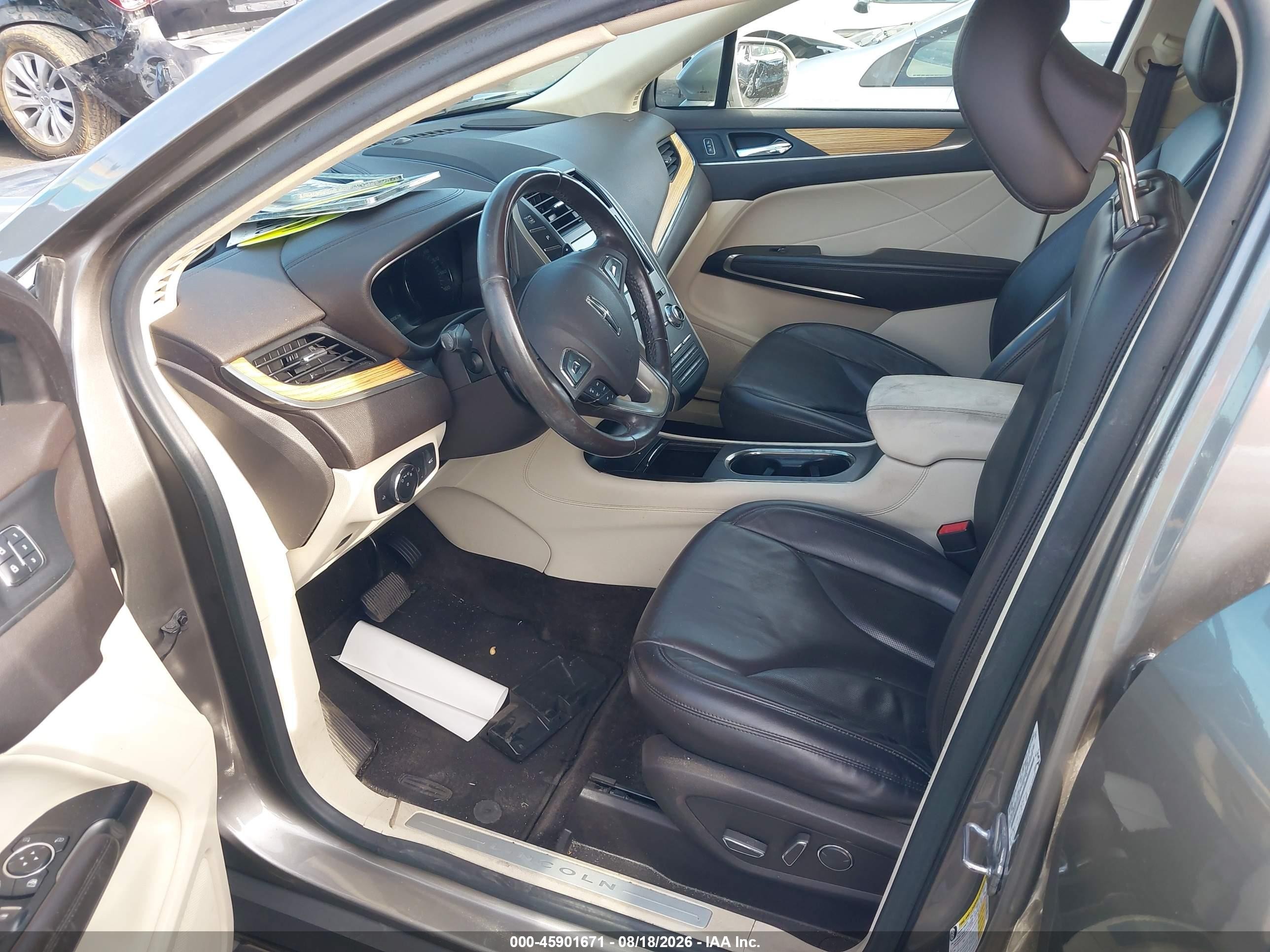 2016 Lincoln MKC VIN 5LMCJ2C90GUJ21946 IAAI salvage auction — Side, Salvage Certificate (California), sold $1,800 on 2026-09-13 (photo 5)