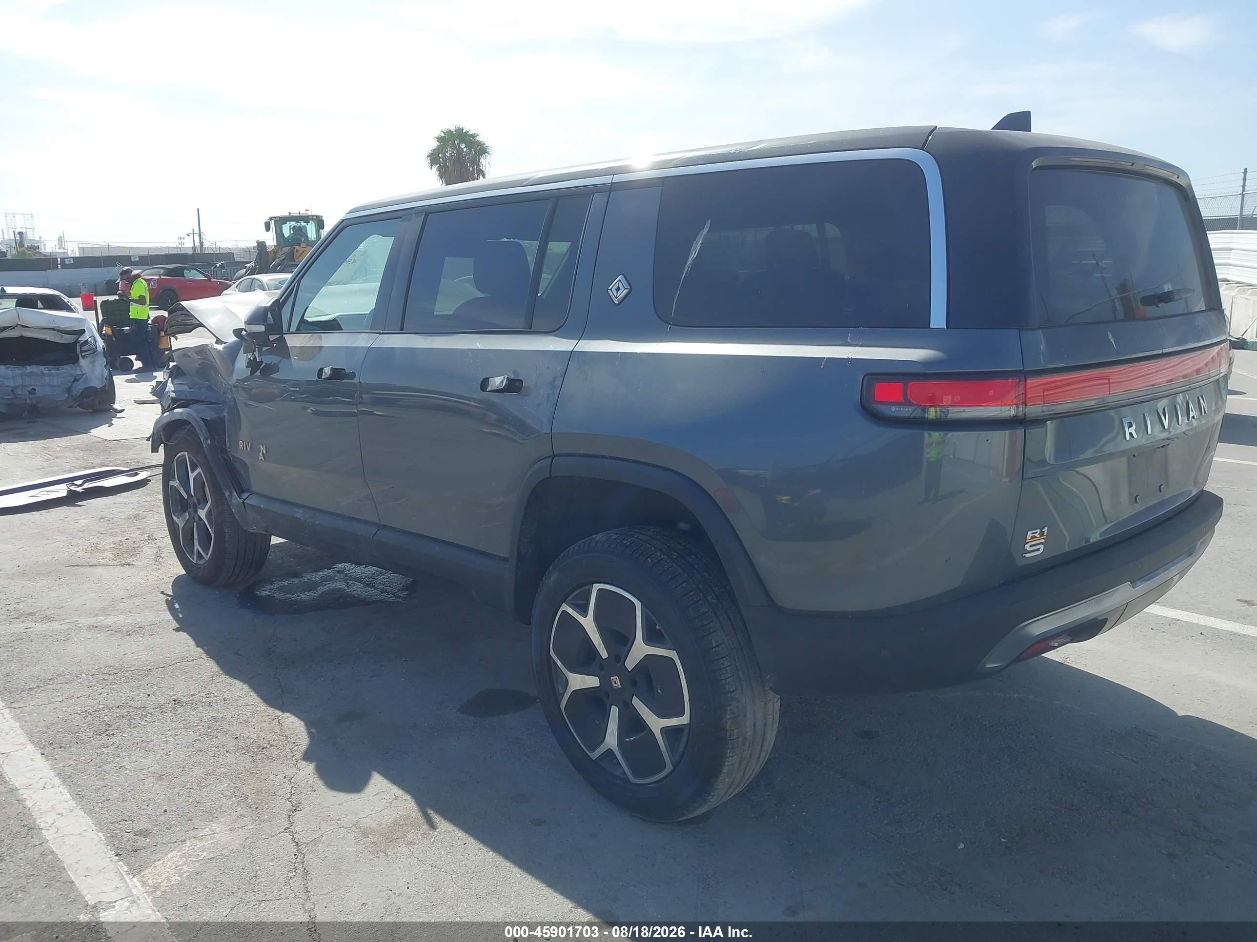 2023 Rivian R1S VIN 7PDSGABA8PN009096 IAAI salvage auction — Front End, Salvage (California), sold $11,700 on 2026-09-02 (photo 3)