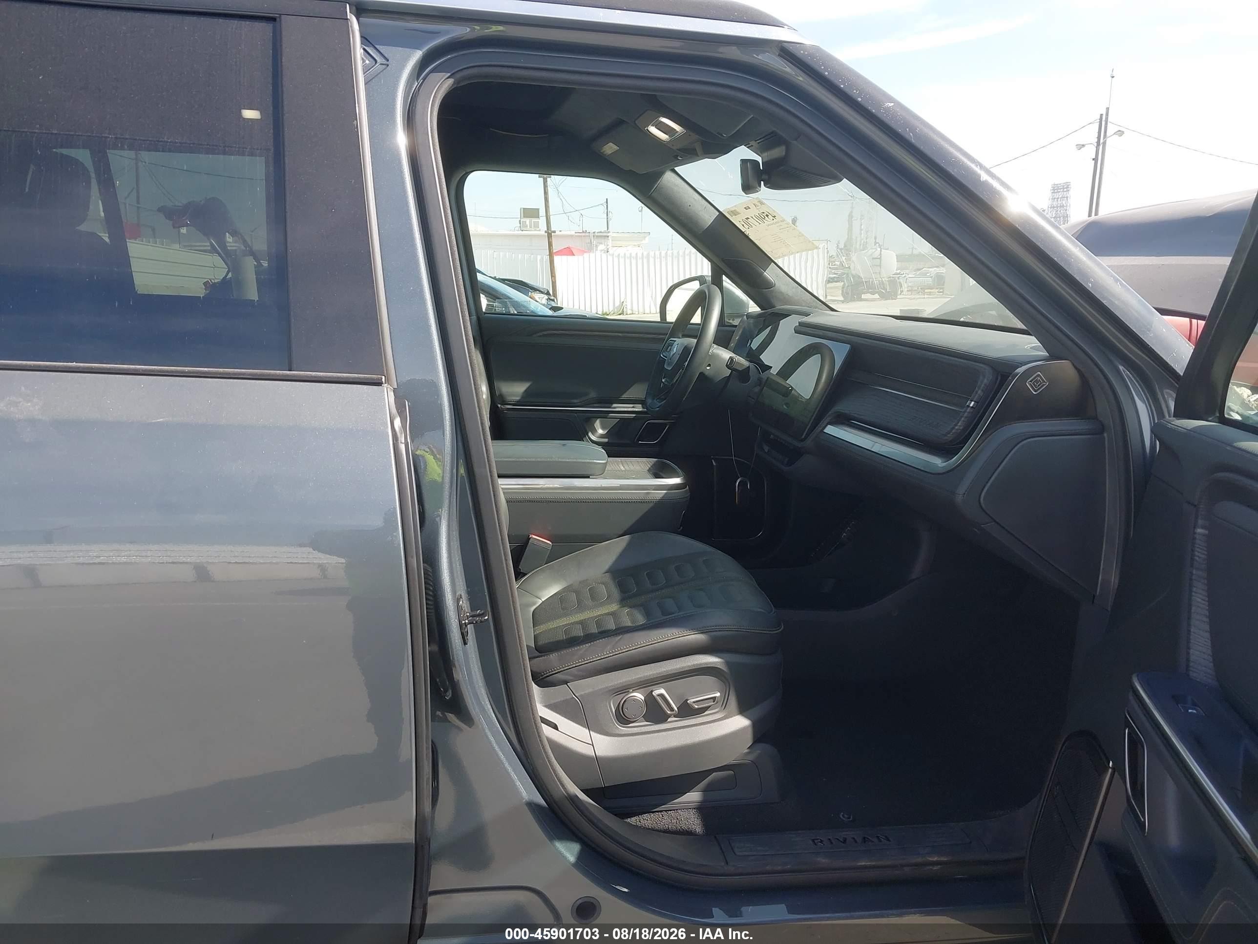 2023 Rivian R1S VIN 7PDSGABA8PN009096 IAAI salvage auction — Front End, Salvage (California), sold $11,700 on 2026-09-02 (photo 5)