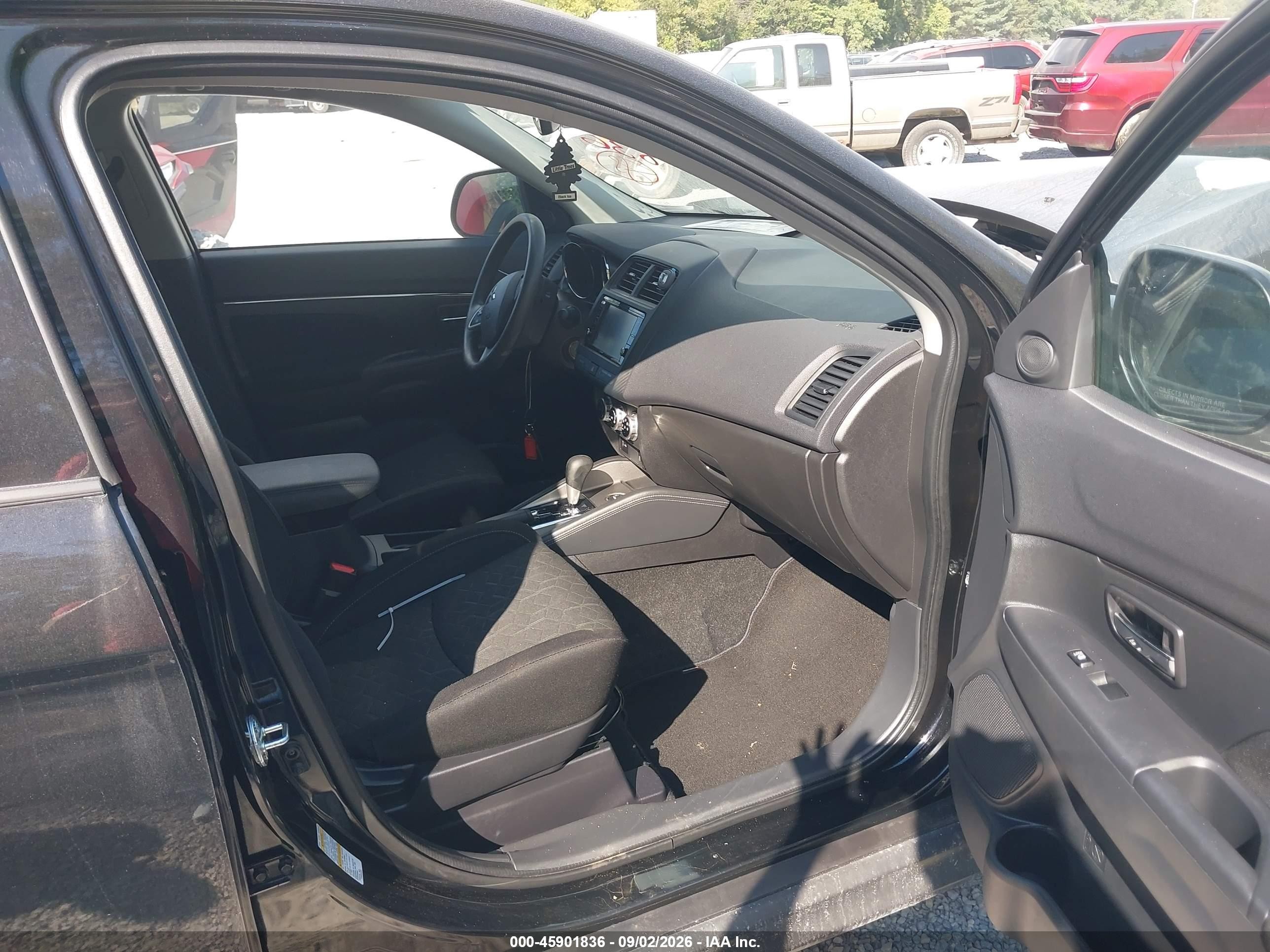 2025 Mitsubishi Outlander Sport VIN JA4ARUAU2SU000283 IAAI salvage auction — Front End, Wait Title, sold $4,750 on 2026-09-20 (photo 5)