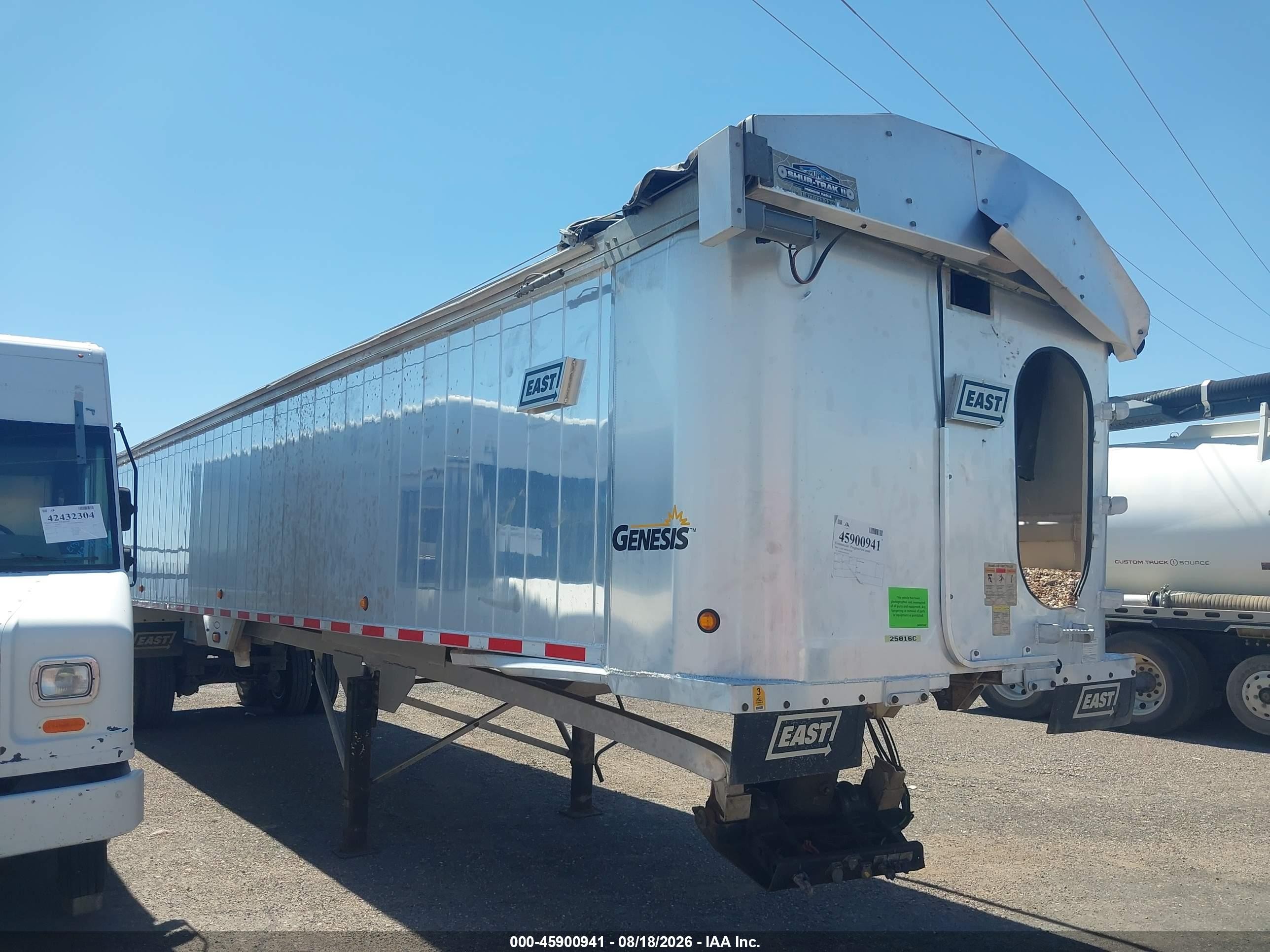 2014 East Manufacturing End Dump VIN 1E1F9U286ER050126 — IAAI salvage auction photo