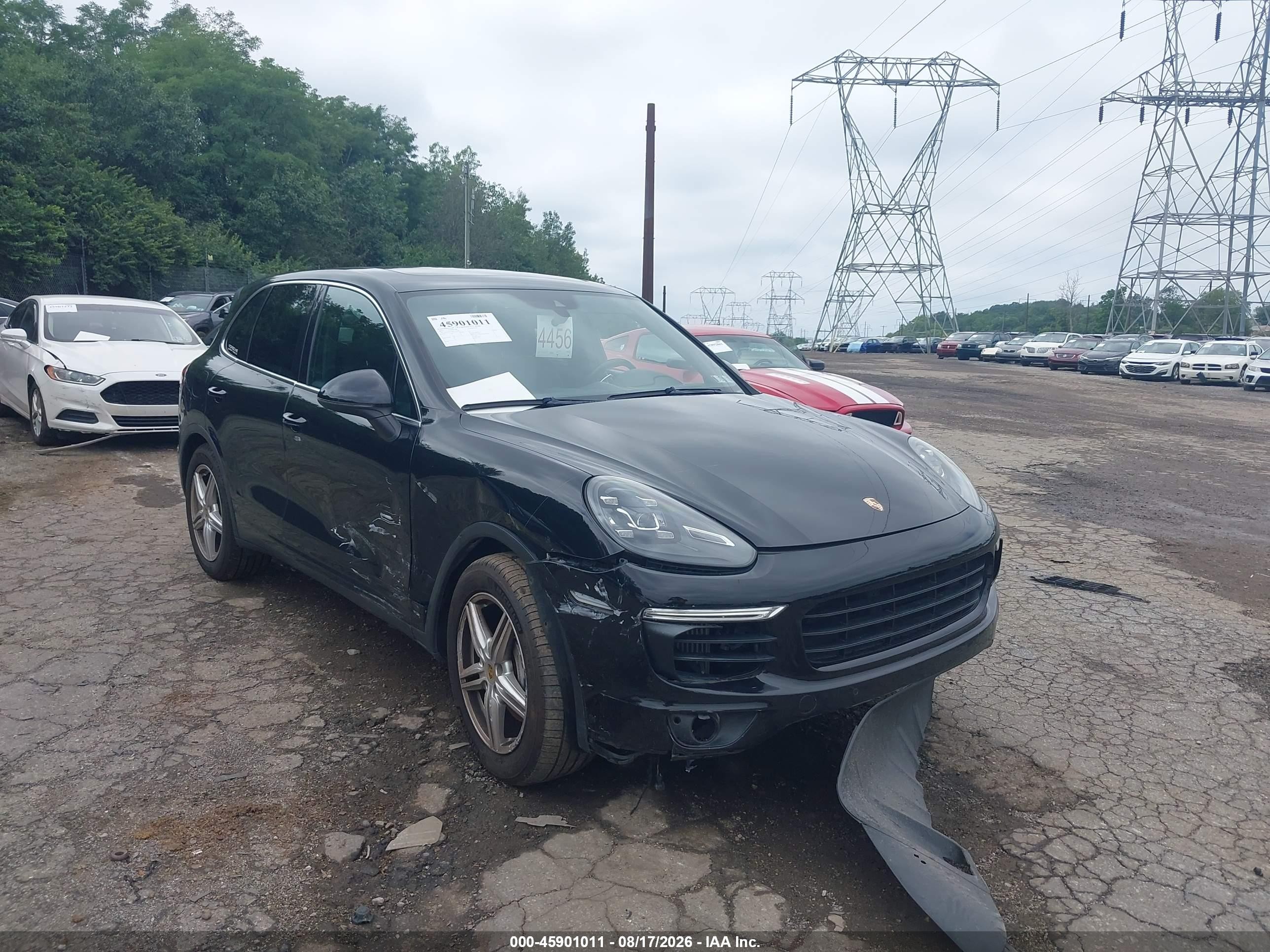 2017 Porsche Cayenne VIN WP1AB2A29HLA52195 — IAAI salvage auction photo