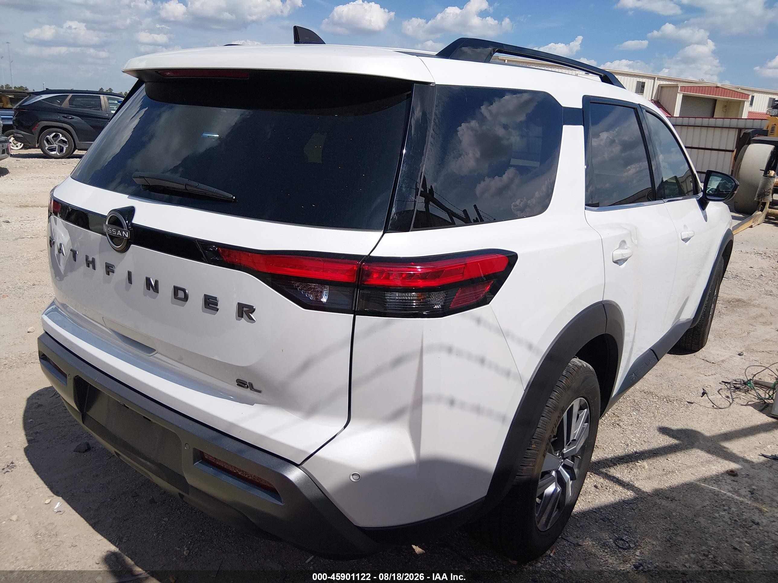 2026 Nissan Pathfinder VIN 5N1DR3CS6TC215242 IAAI salvage auction — Side, Enterprise Vehicles Clear Only (Louisiana), sold $16,850 on 2026-08-20 (photo 4)