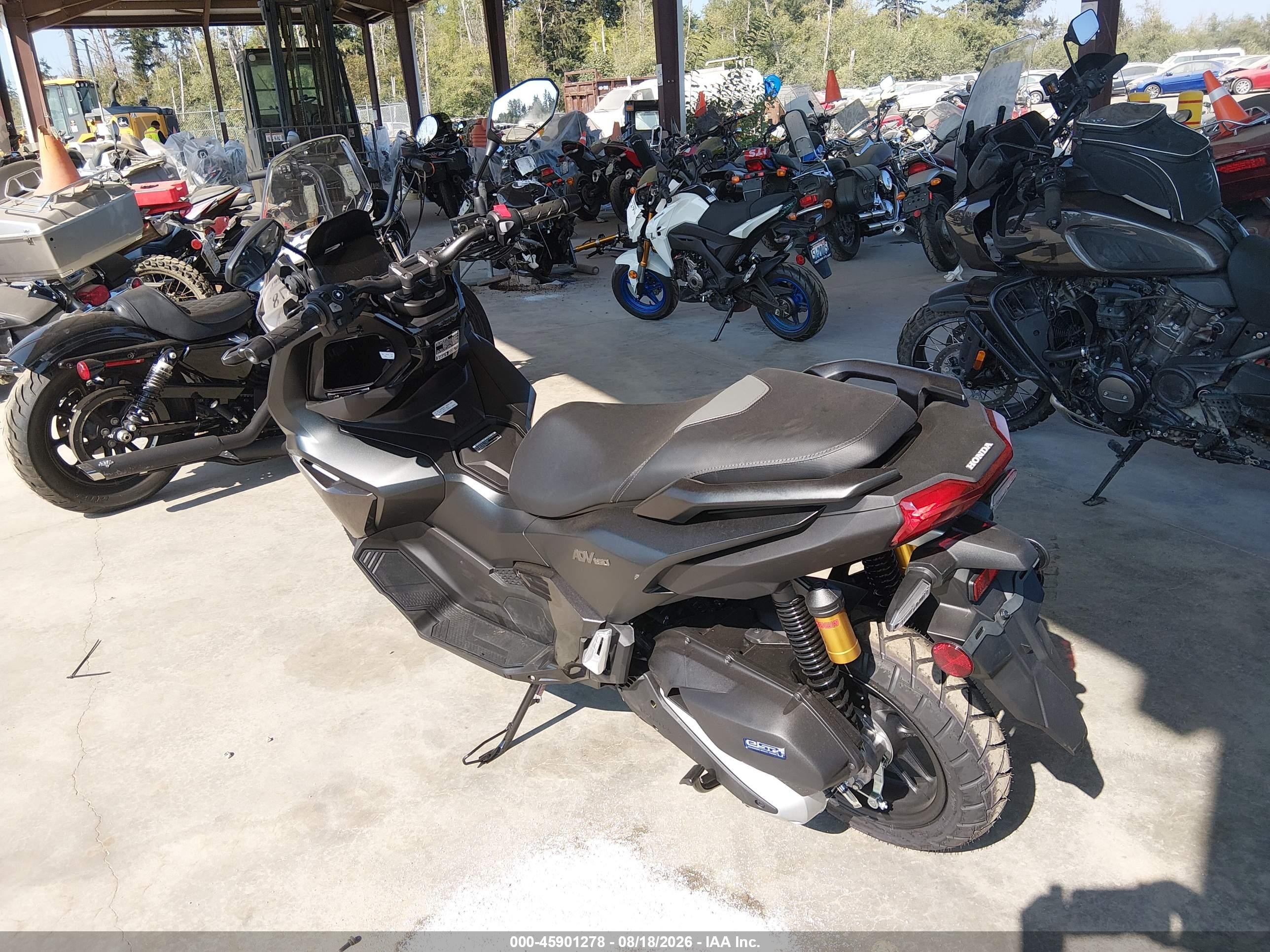 2027 Hond Adv 160 VIN MLHKF5450V5300137 IAAI salvage auction — Unknown, Bill Of Sale (Washington), sold $2,050 on 2026-09-09 (photo 3)