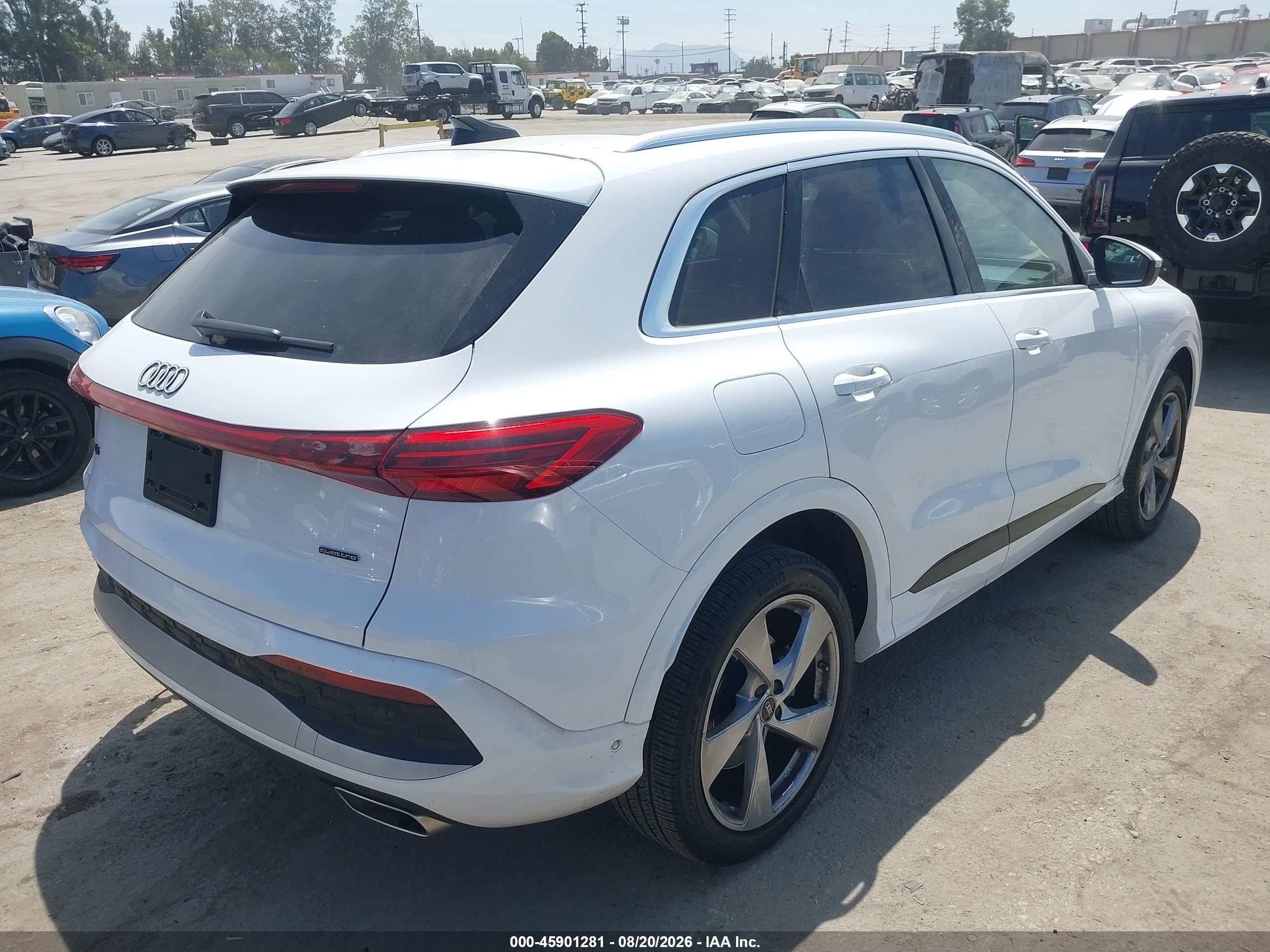 2025 Audi All-new Q5 VIN WA12AAGU9S2071154 IAAI salvage auction — Rear End, Salvage (California), sold $25,250 on 2026-09-19 (photo 4)