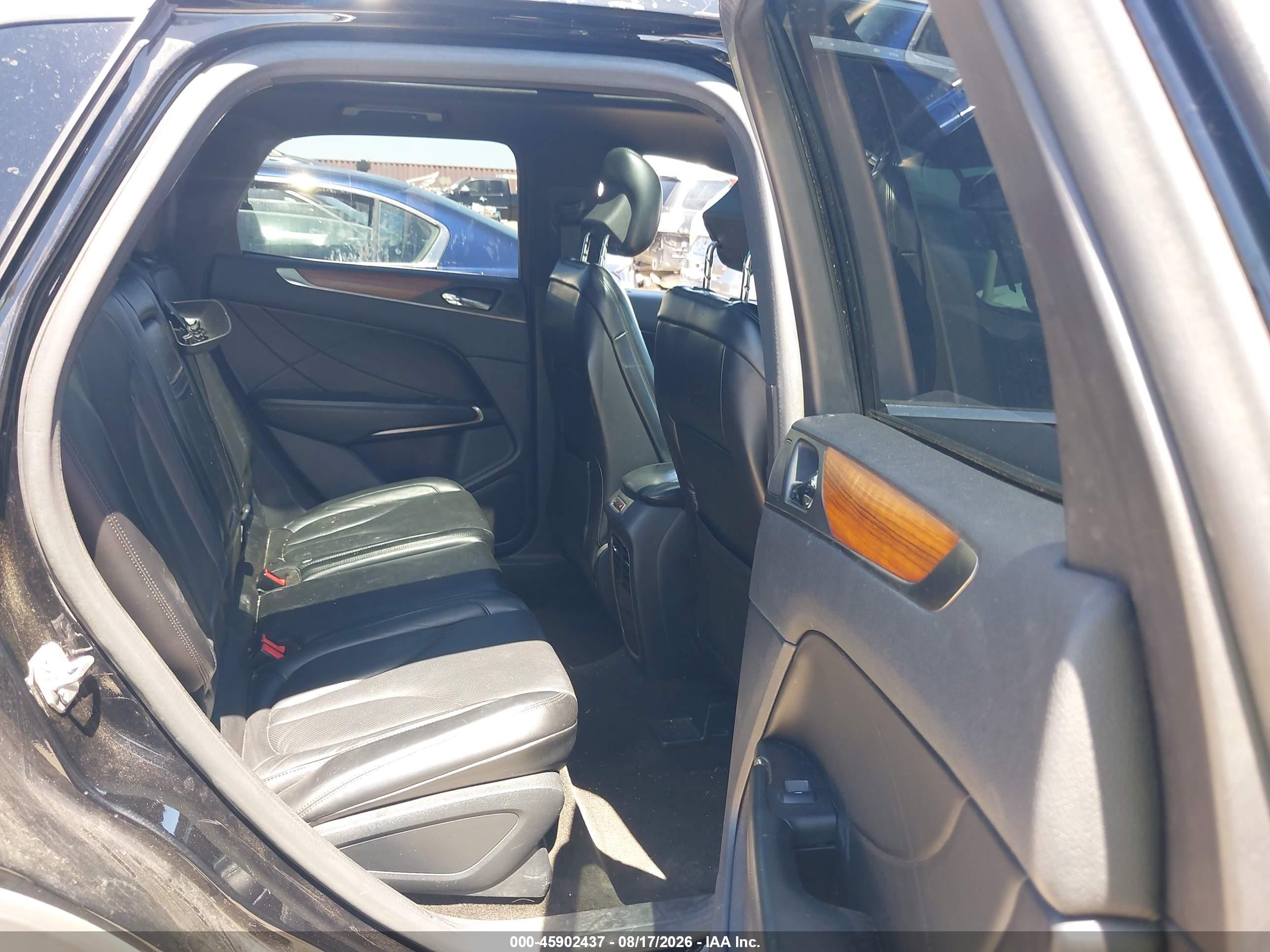 2016 Lincoln Mkc VIN 5LMTJ3DH5GUJ00098 IAAI salvage auction — Normal Wear, Clear (North Dakota), sold $950 on 2026-08-20 (photo 8)