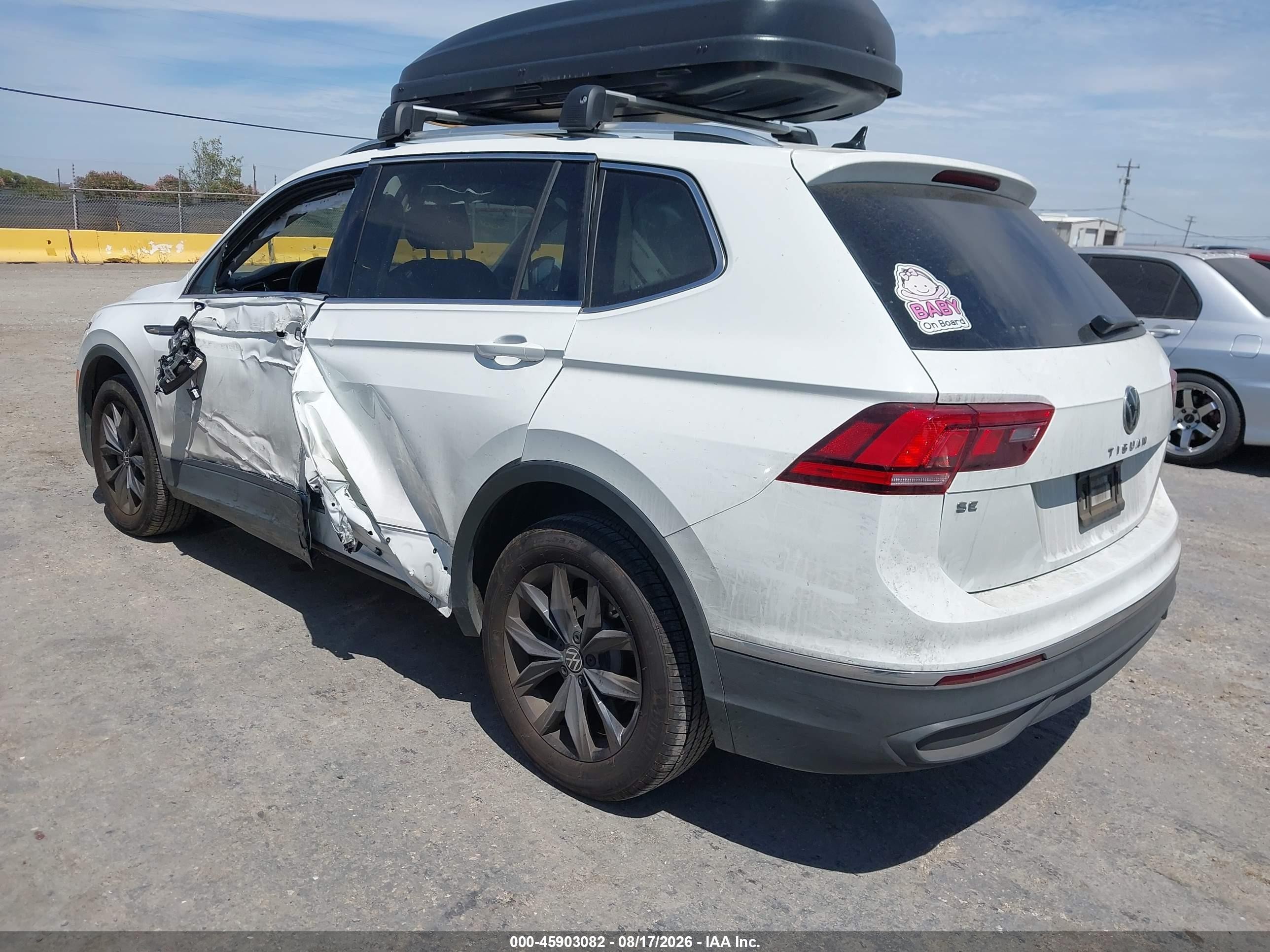 2022 Volkswagen Tiguan VIN 3VV2B7AX9NM053549 IAAI salvage auction — Side, Salvage (California), sold $6,900 on 2026-09-14 (photo 3)