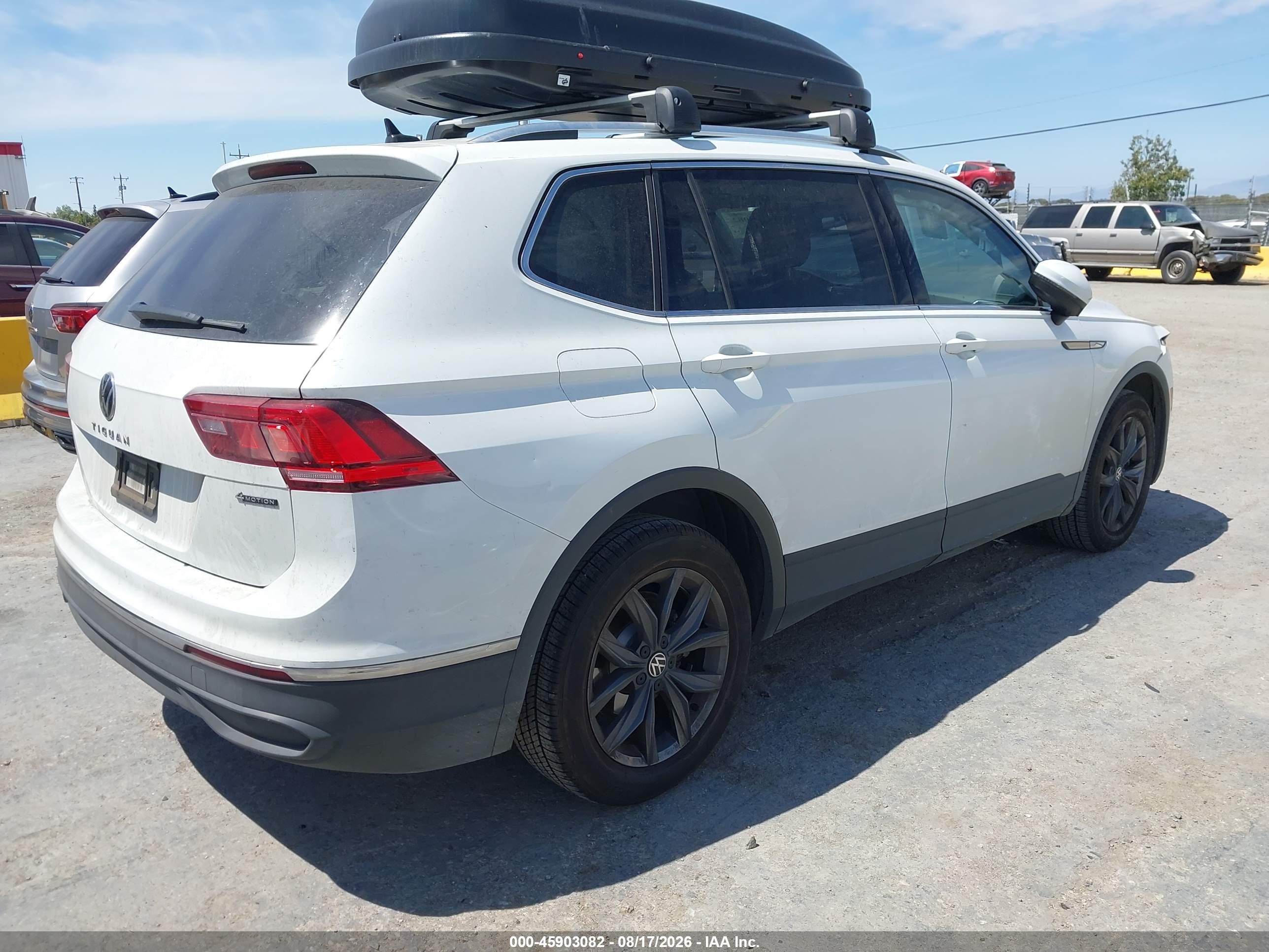 2022 Volkswagen Tiguan VIN 3VV2B7AX9NM053549 IAAI salvage auction — Side, Salvage (California), sold $6,900 on 2026-09-14 (photo 4)