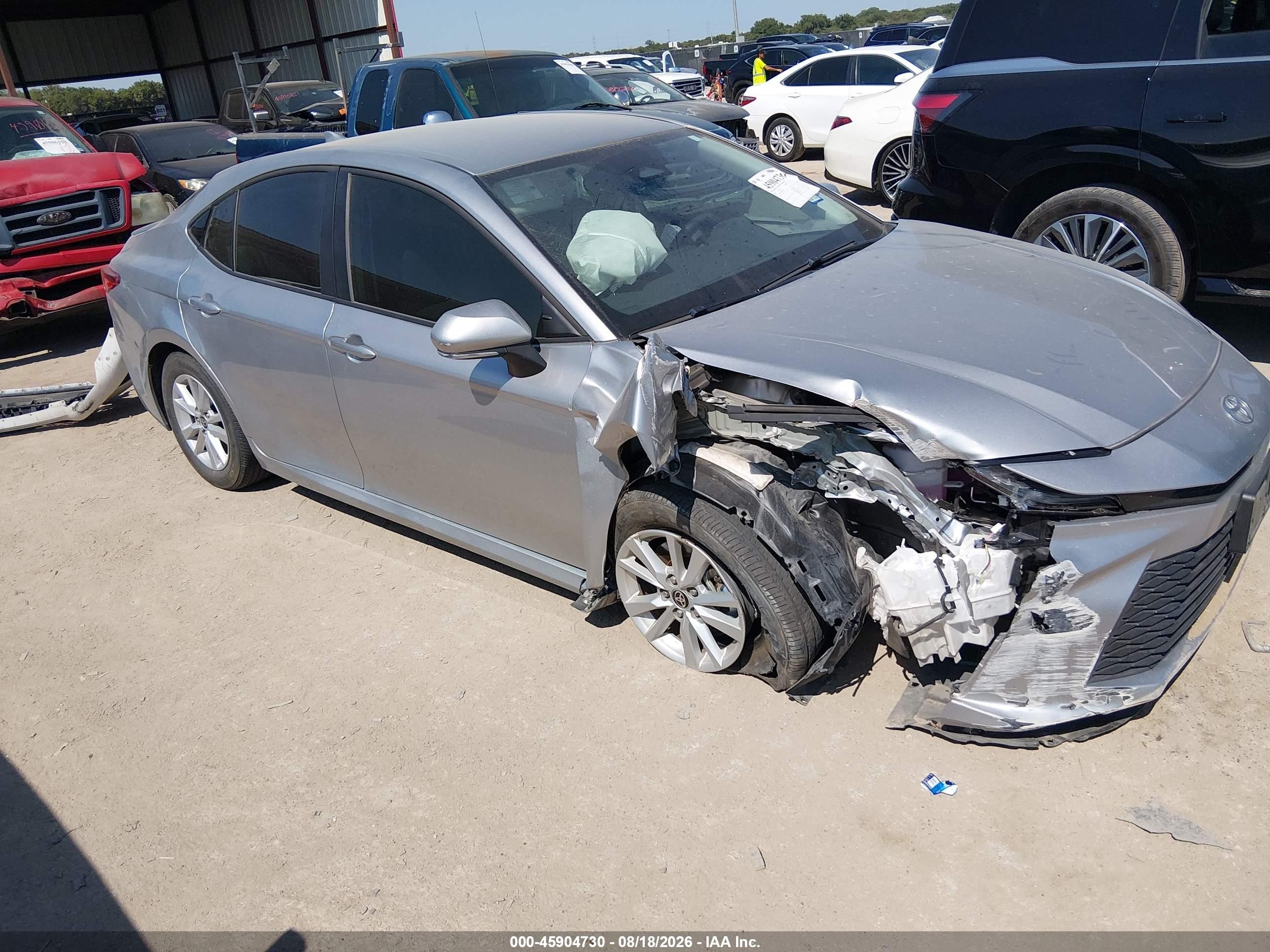 2025 Toyota Camry VIN 4T1DAACKXSU580768 — IAAI salvage auction photo