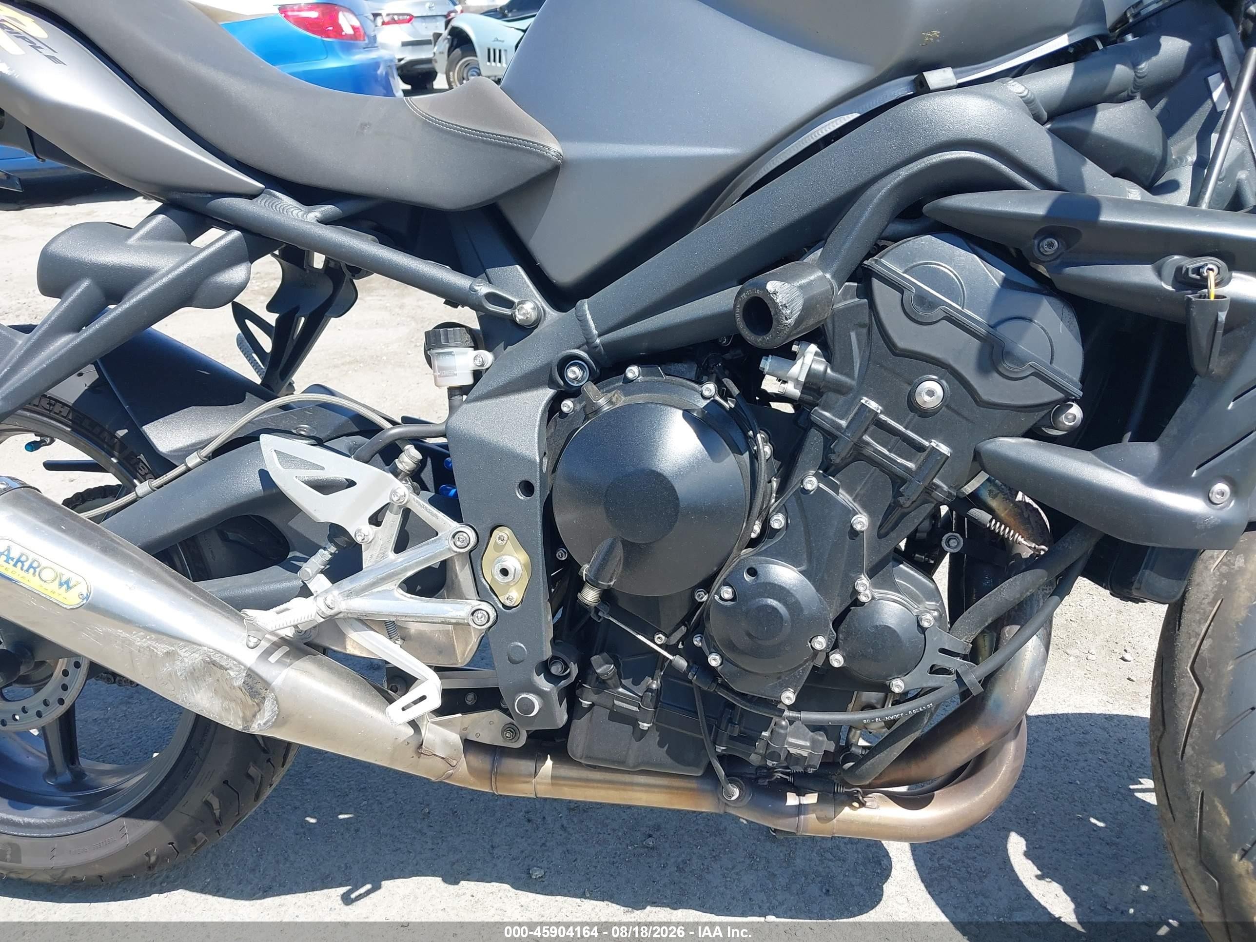 2009 Triumph Motorcycle Street VIN SMTD02NE19J403897 IAAI salvage auction — Front End, Salvage (California), sold $625 on 2026-09-14 (photo 8)