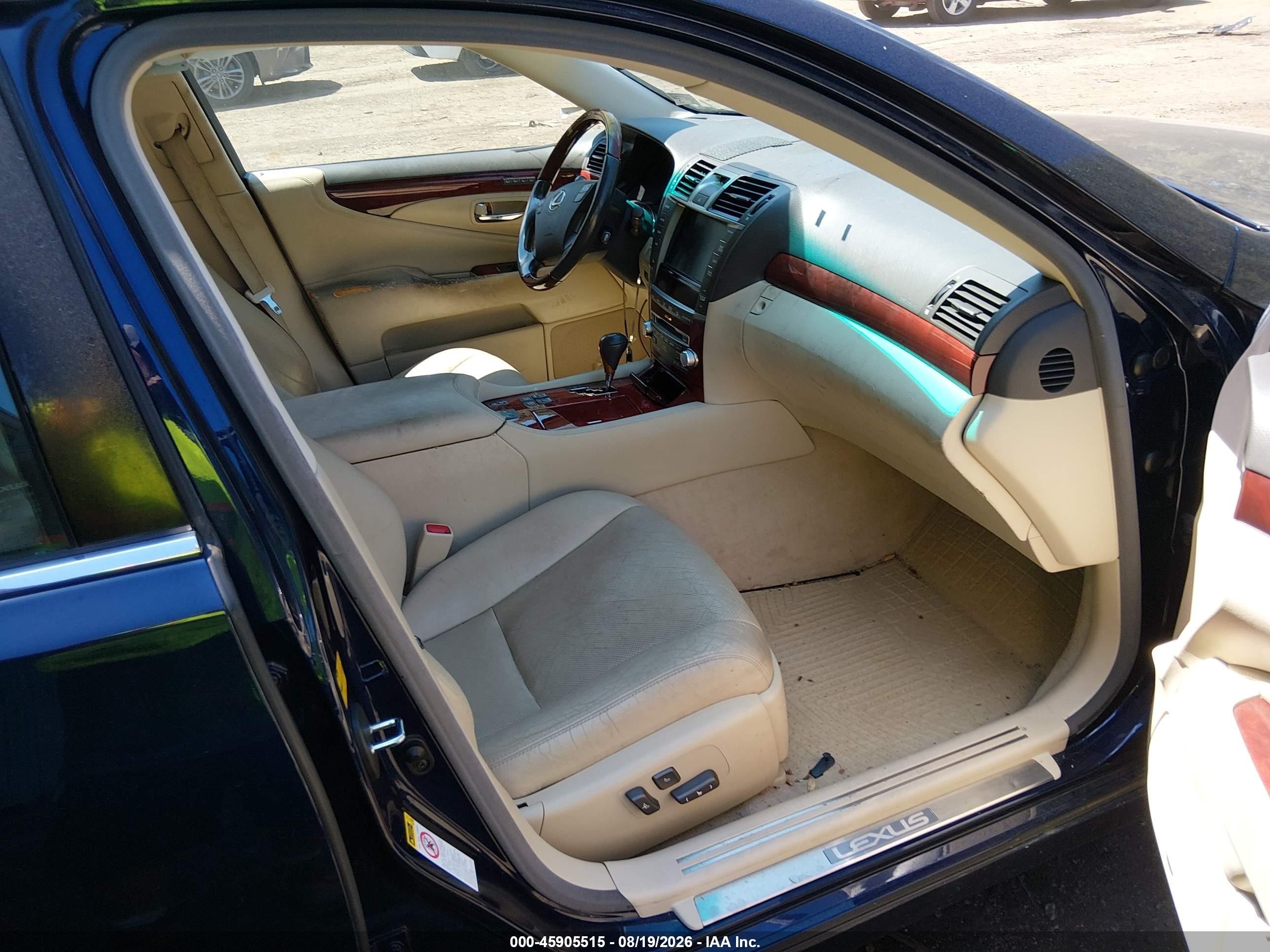2010 Lexus LS 460 VIN JTHCL5EFXA5007619 IAAI salvage auction — Side, Salvage (Virginia), sold $1,350 on 2026-09-12 (photo 5)