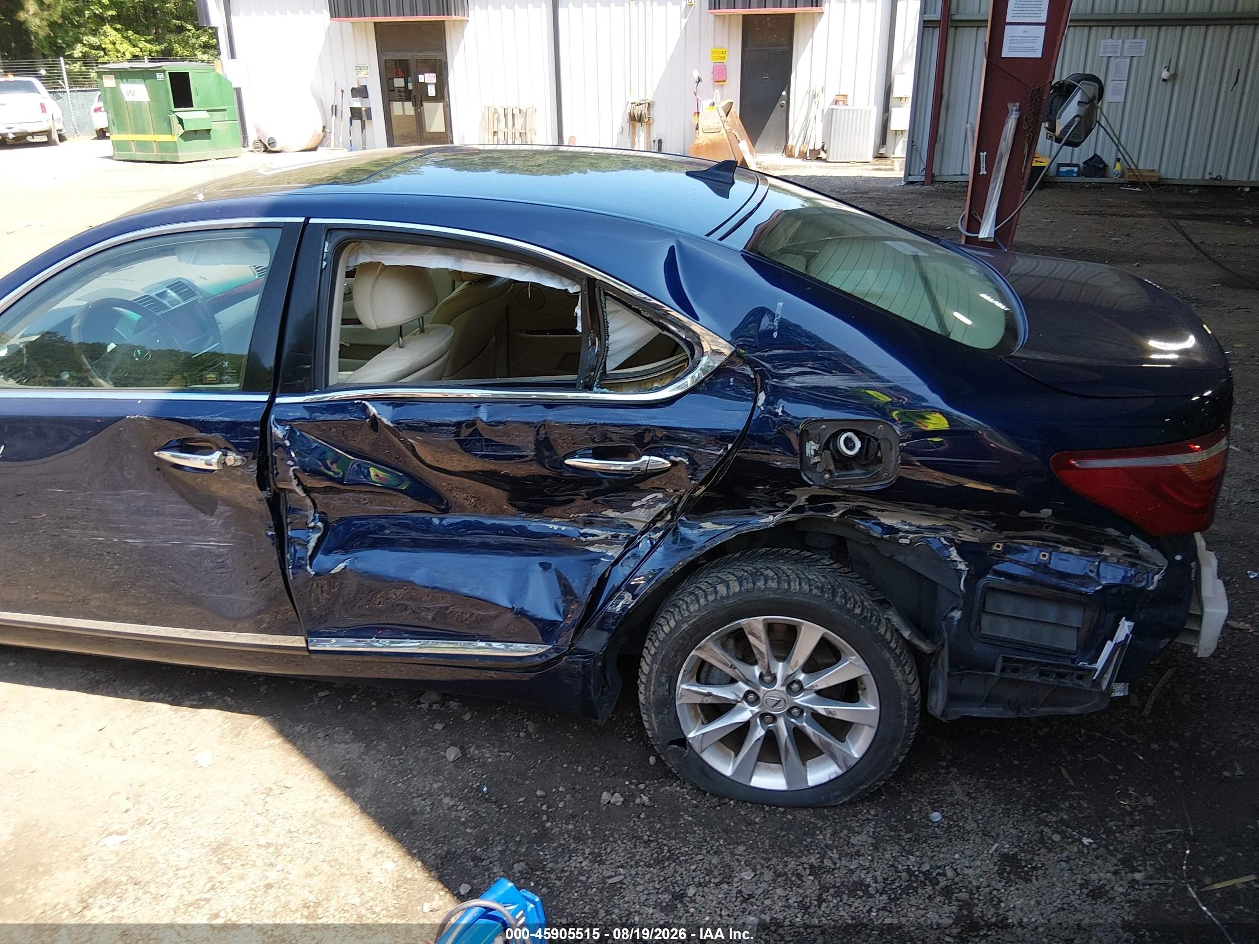 2010 Lexus LS 460 VIN JTHCL5EFXA5007619 IAAI salvage auction — Side, Salvage (Virginia), sold $1,350 on 2026-09-12 (photo 6)