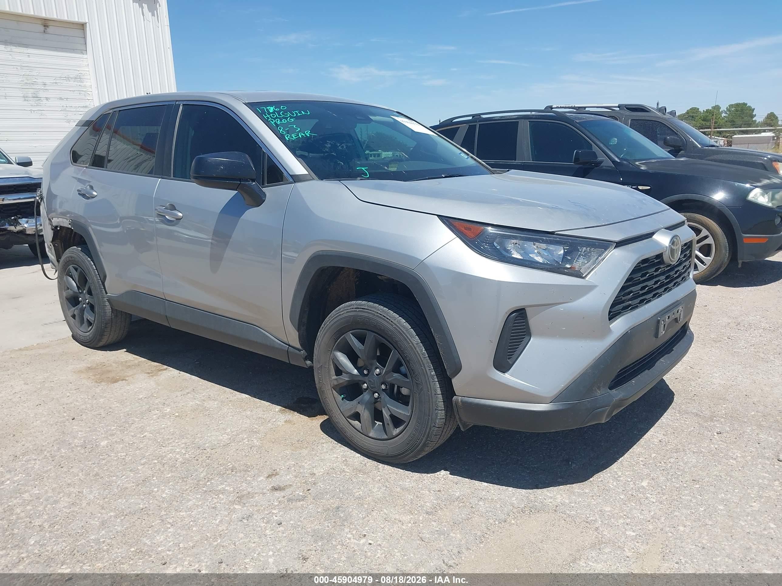 2022 Toyota RAV4 VIN 2T3H1RFV6NW220303 — IAAI salvage auction photo