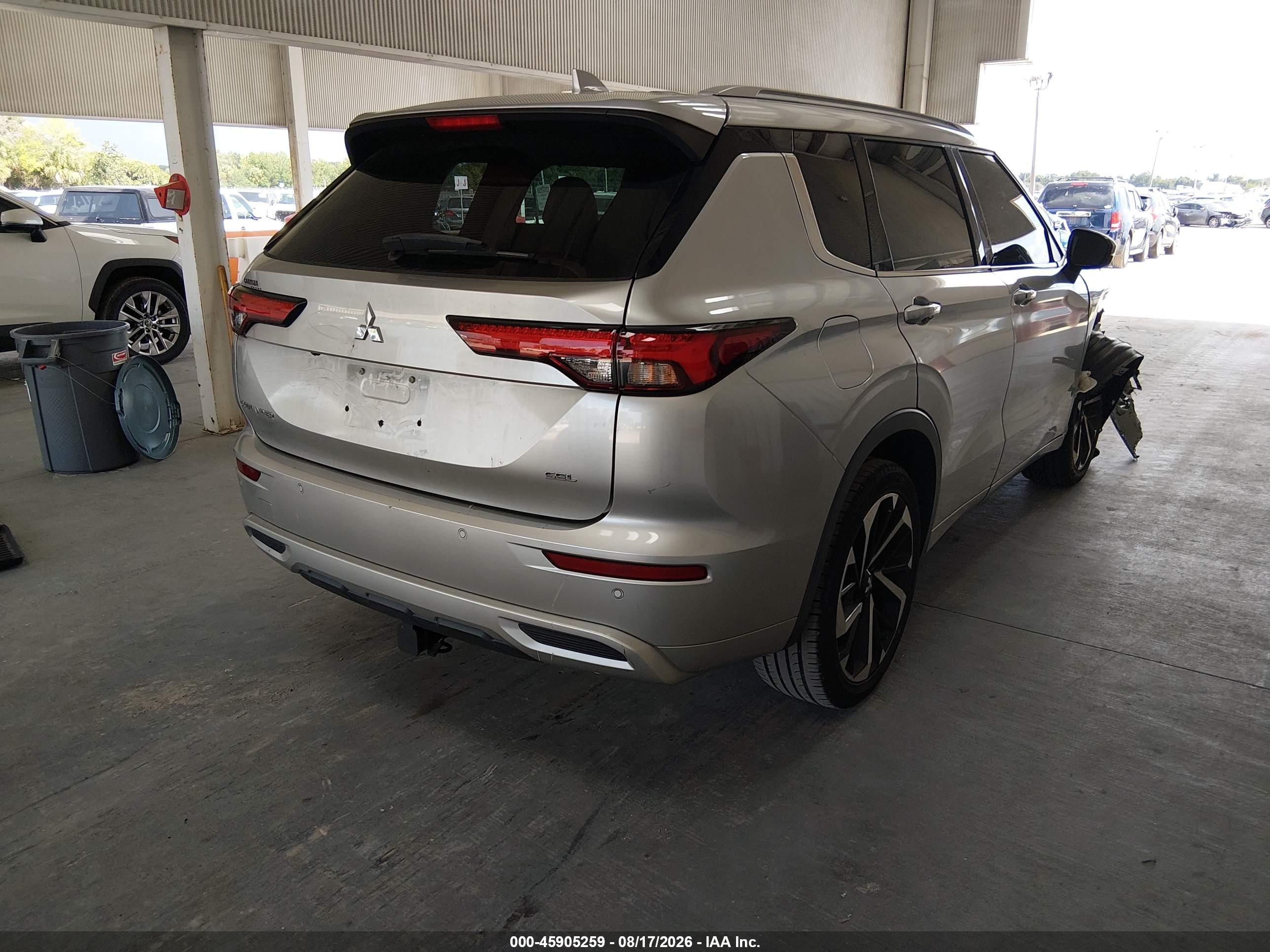 2022 Mitsubishi Outlander VIN JA4J3VA83NZ072076 IAAI salvage auction — Unknown, Rebuildable (Florida), sold $5,200 on 2026-09-24 (photo 4)