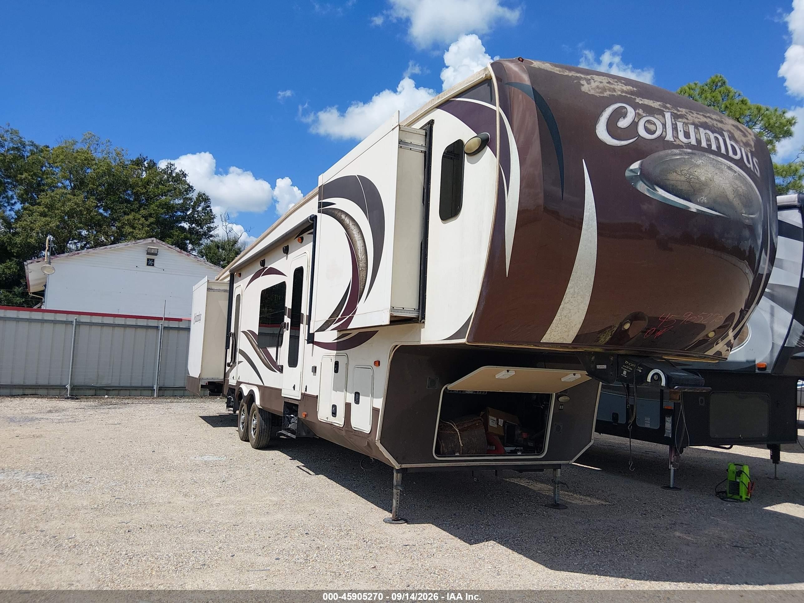2014 Palomino Columbus VIN 4X4FCMN2XE6003246 — IAAI salvage auction photo