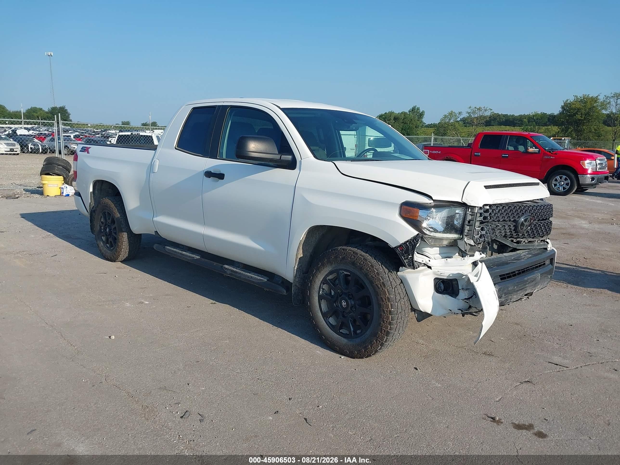 2021 Toyota Tundra VIN 5TFUY5F13MX013328 — IAAI salvage auction photo